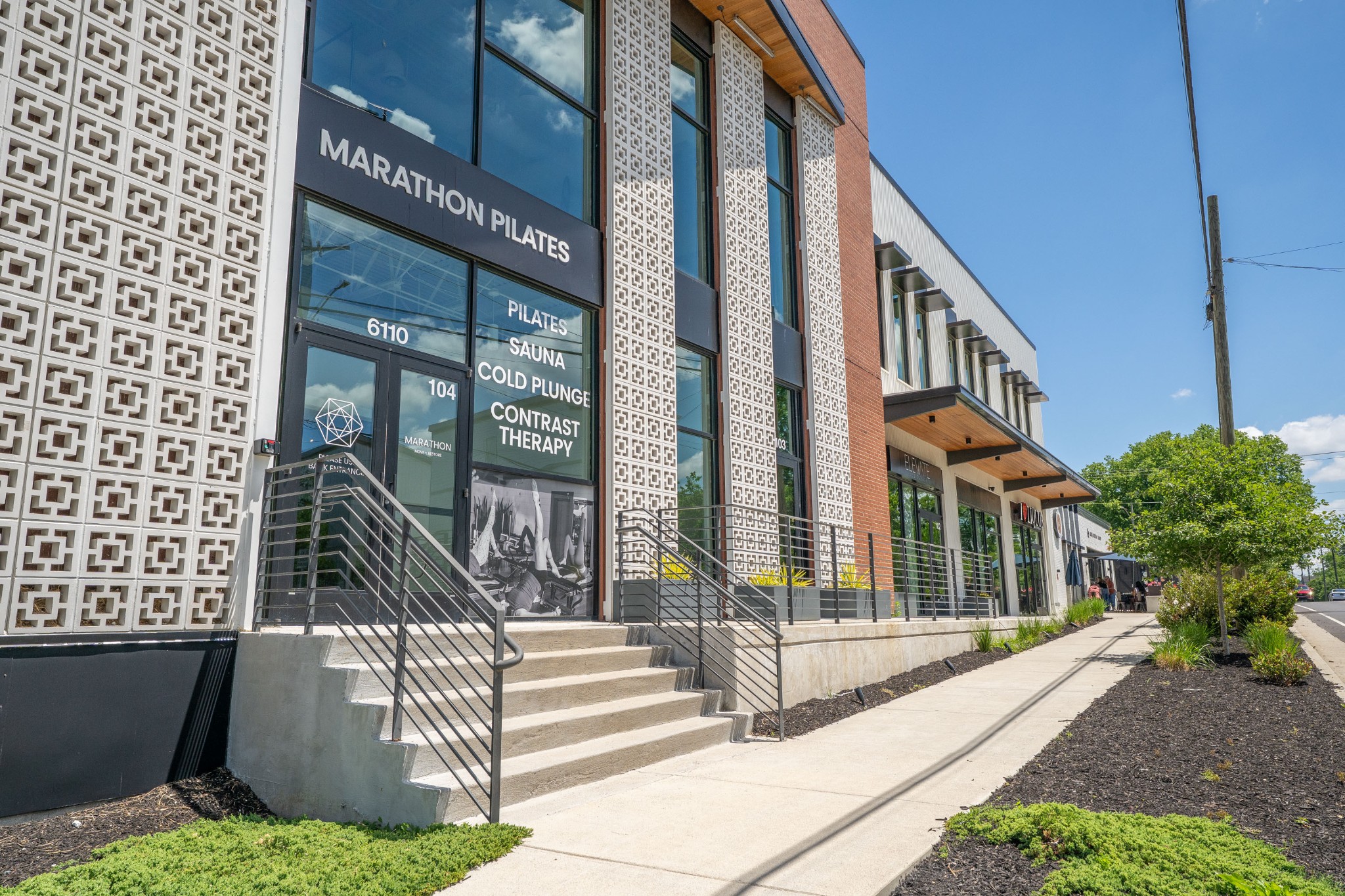 613 Vernon Ave Unit: 1