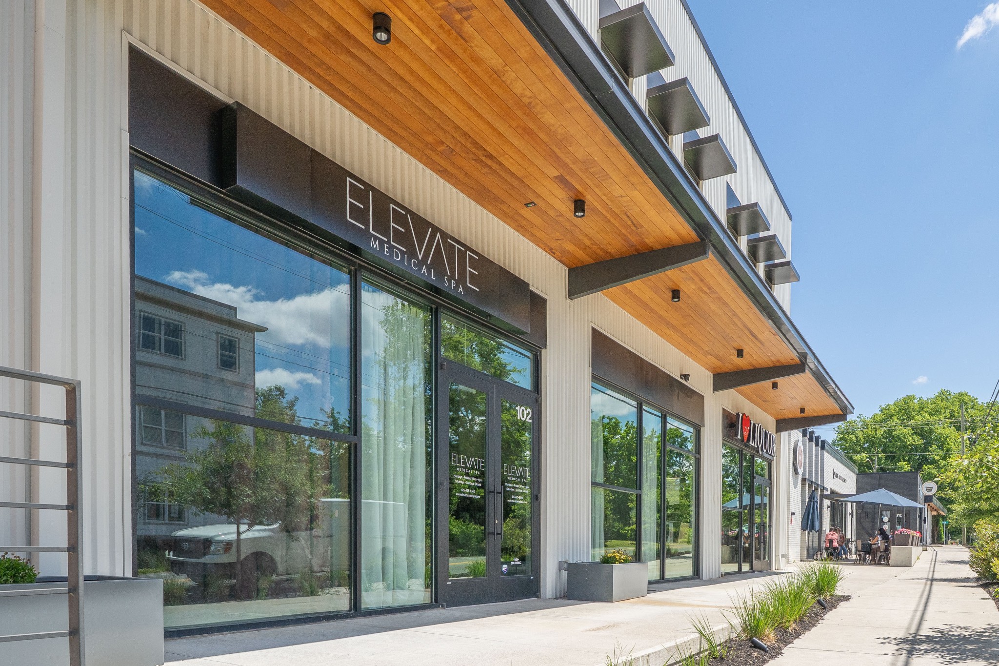 613 Vernon Ave Unit: 1
