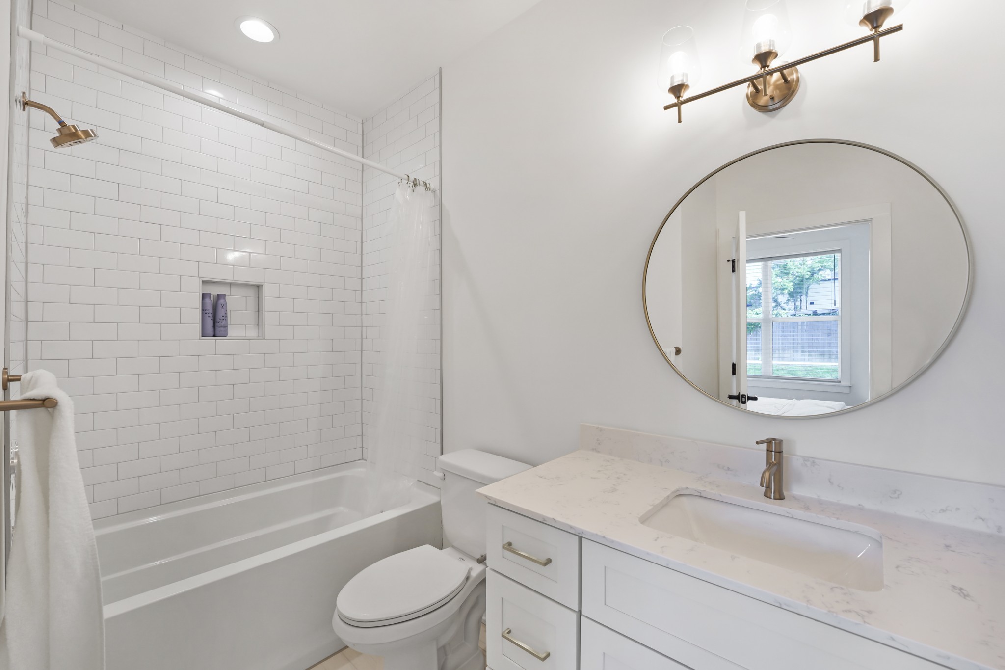 613 Vernon Ave Unit: 1