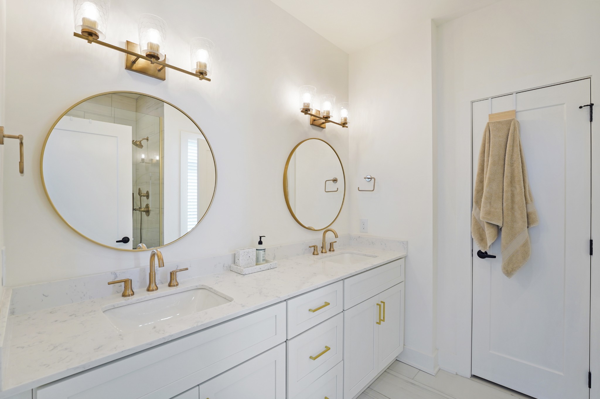 613 Vernon Ave Unit: 1