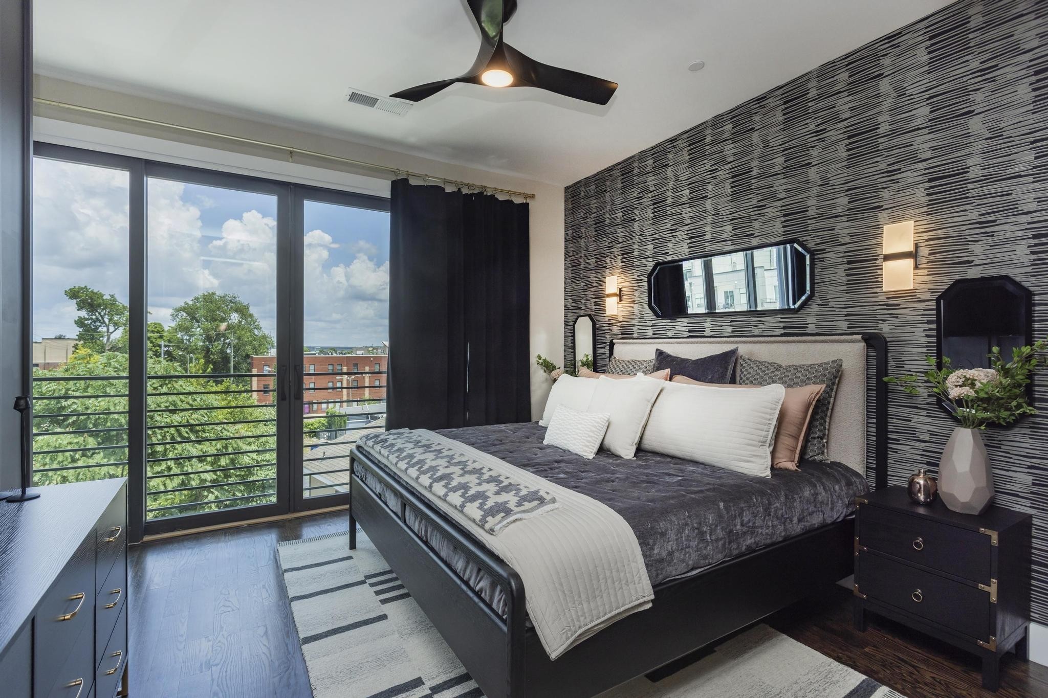 1013 Rev Dr Enoch Jones Blvd Unit: 10