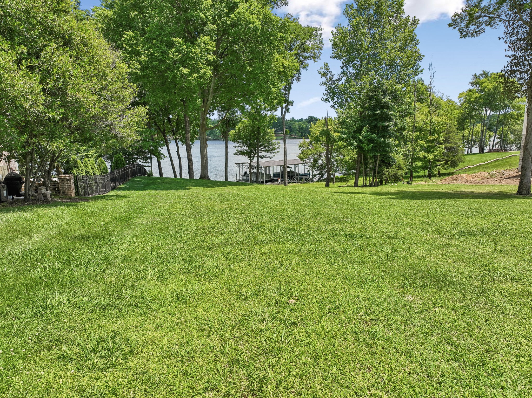 822 Plantation Way