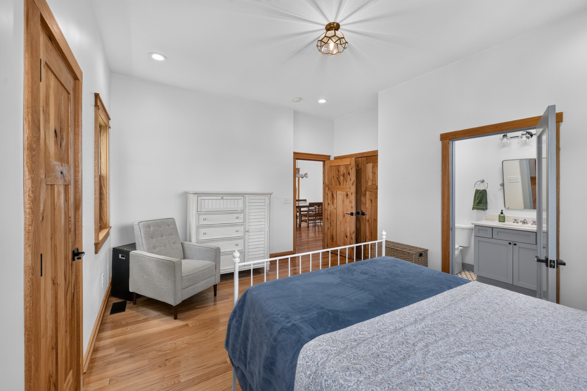 4503 Dakota Ave
