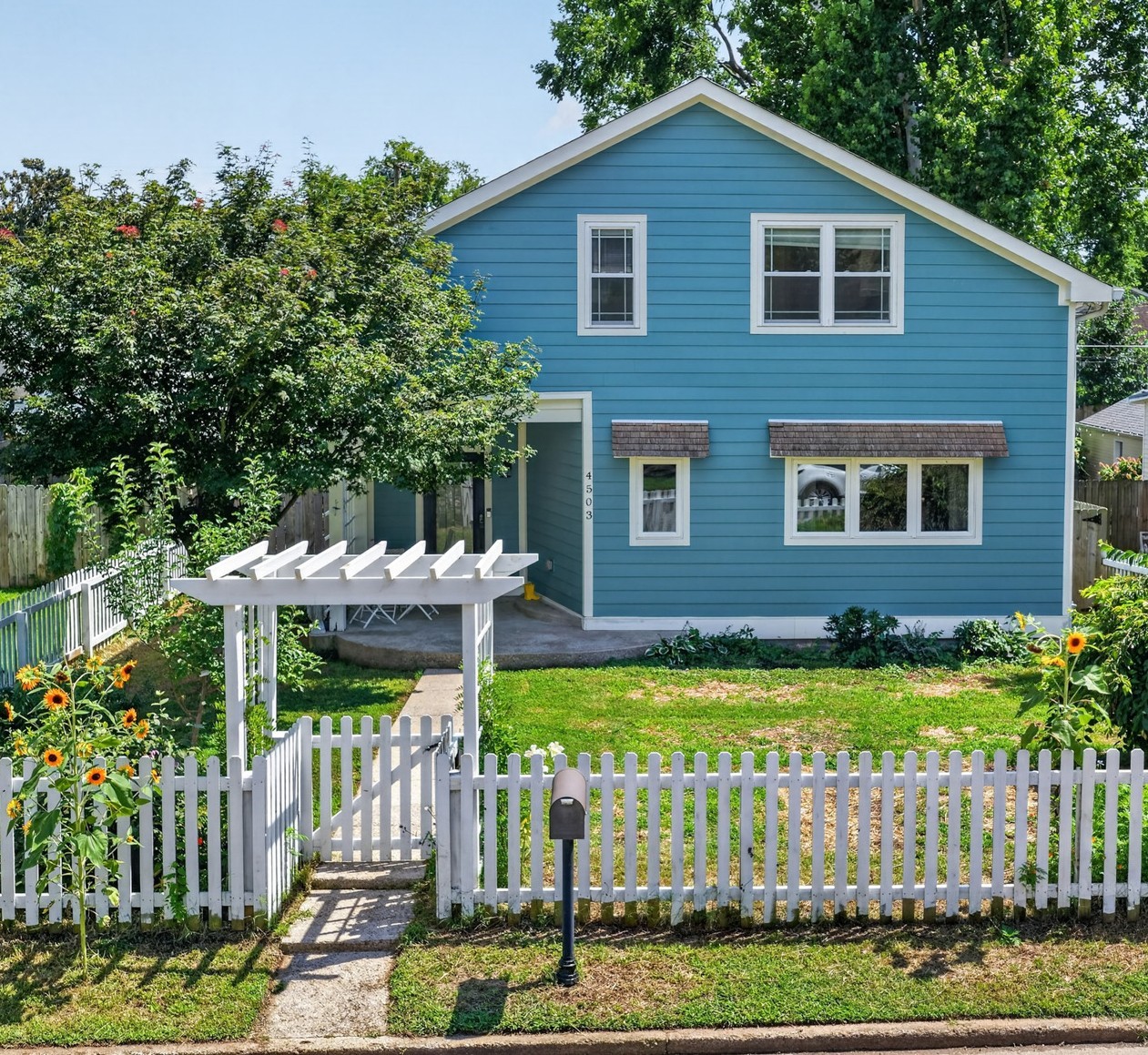 4503 Dakota Ave