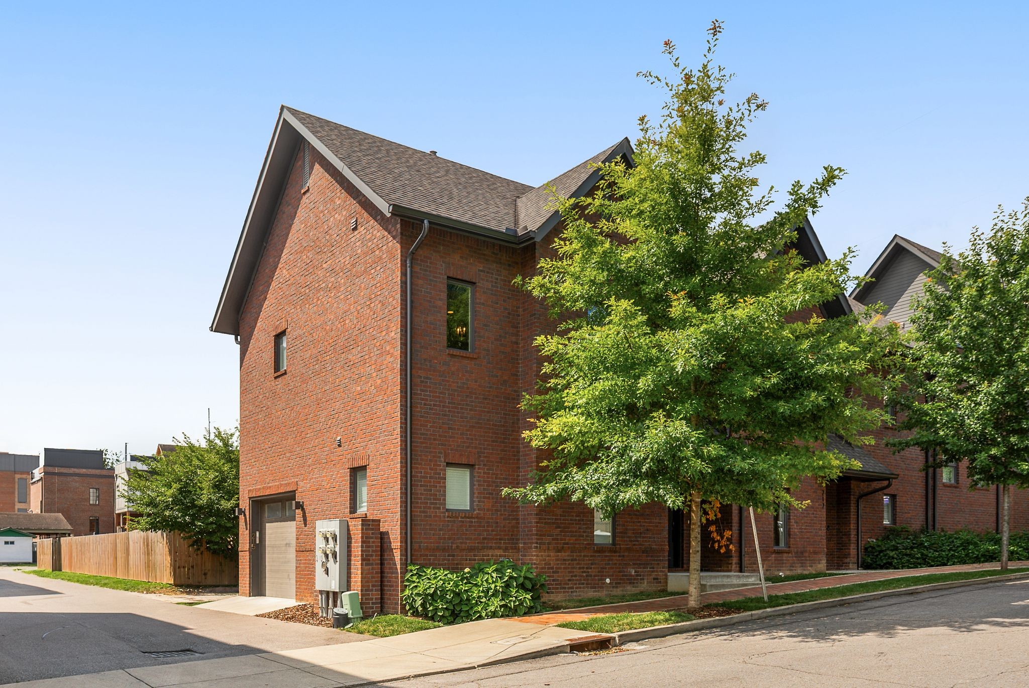 215 Taylor St