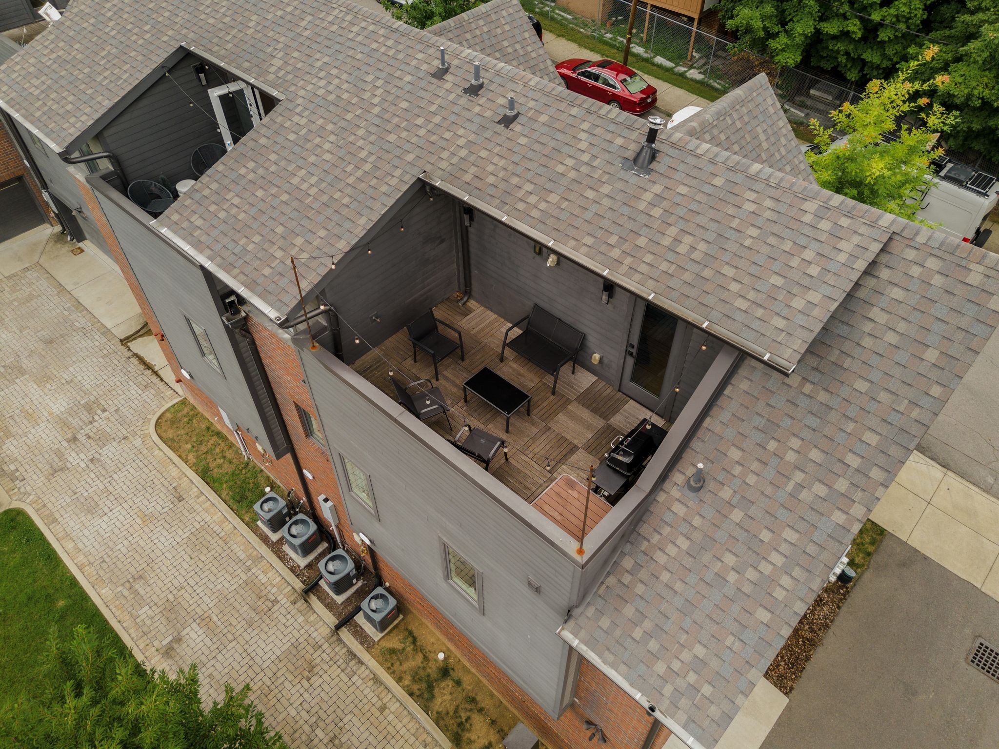 215 Taylor St