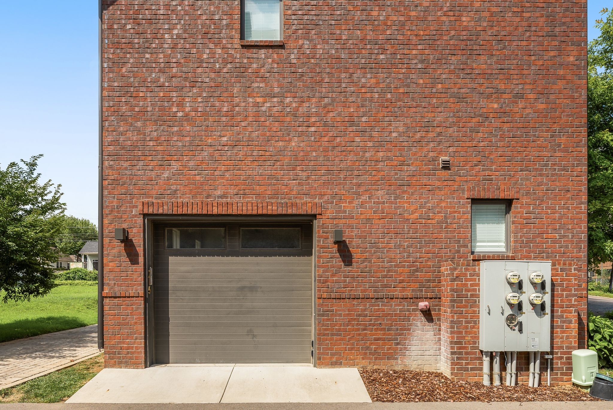 215 Taylor St