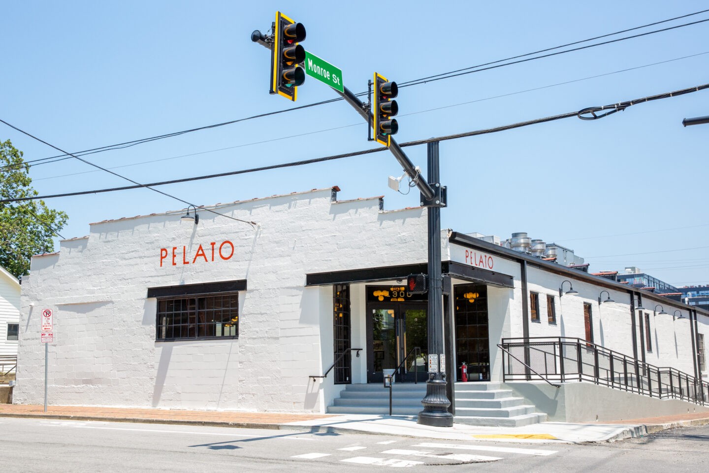 215 Taylor St