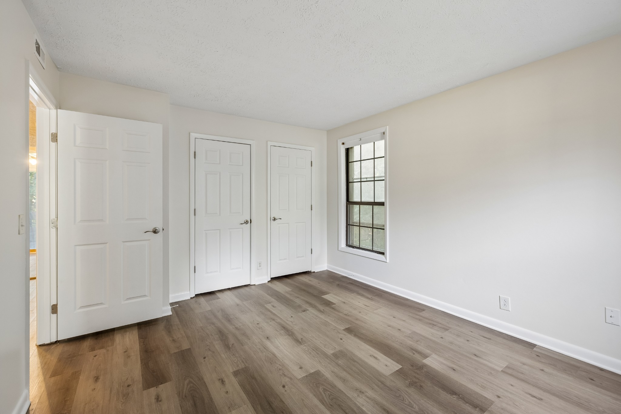 3245 Niagara Dr