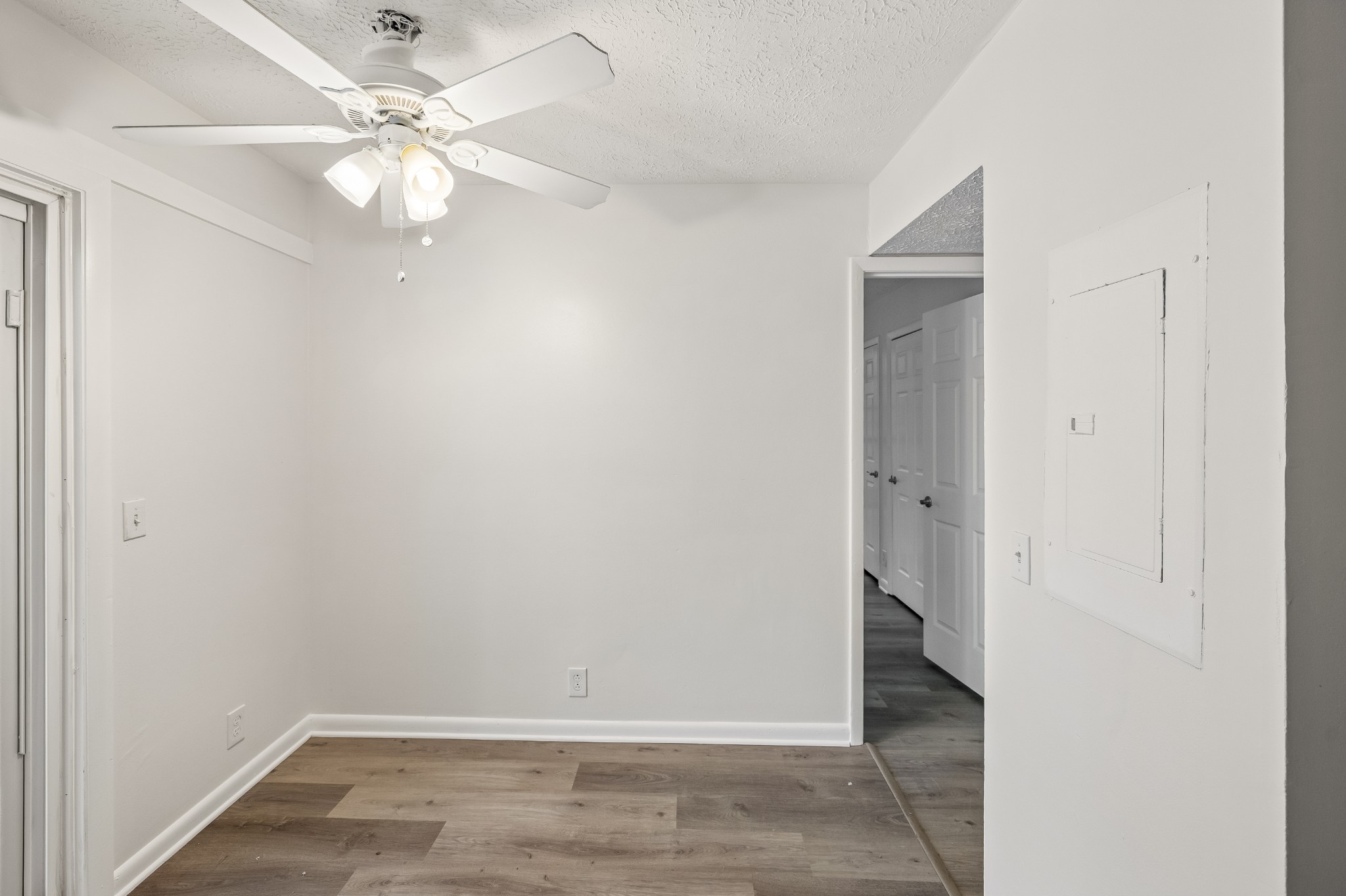 3245 Niagara Dr