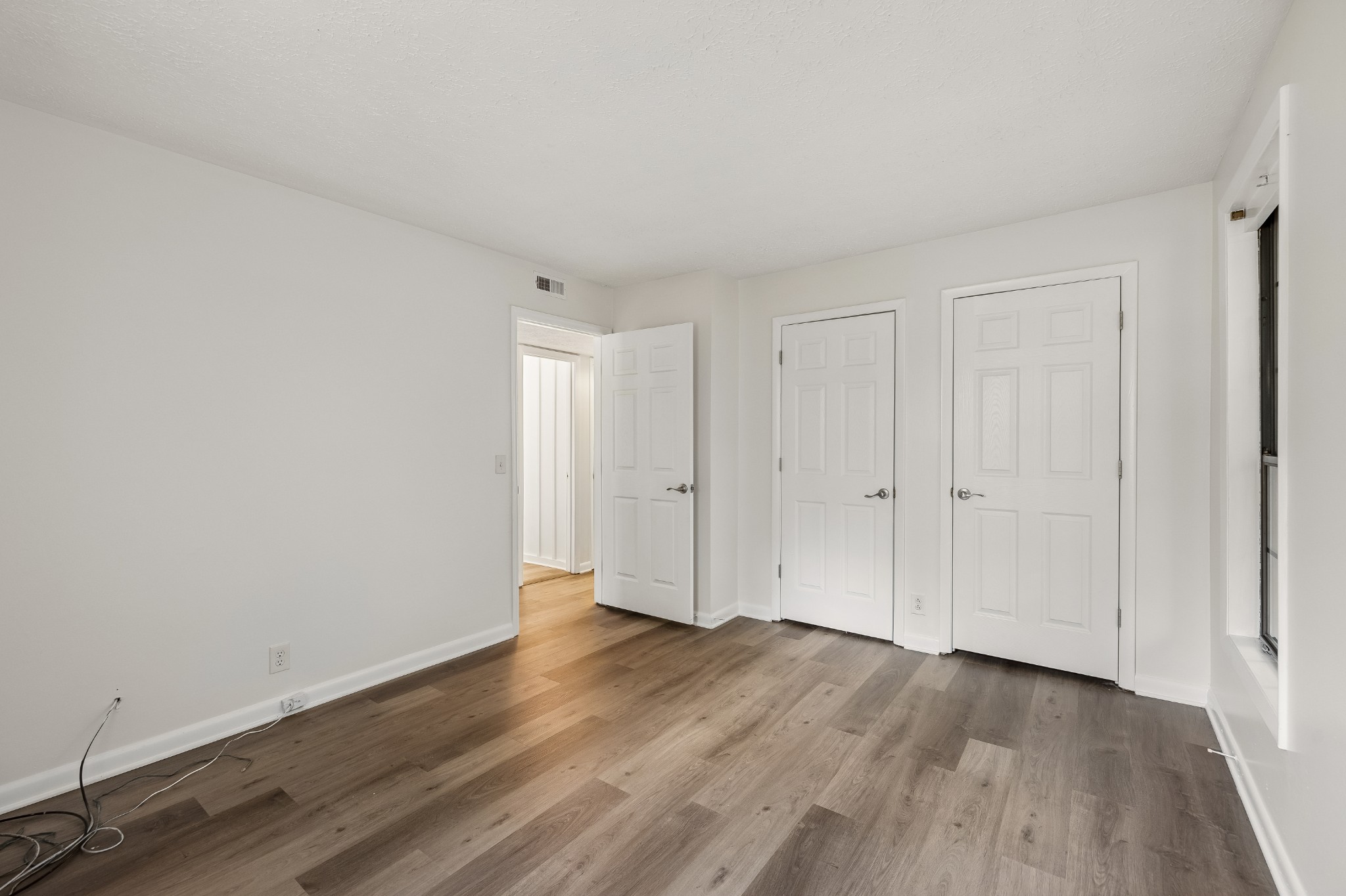 3245 Niagara Dr