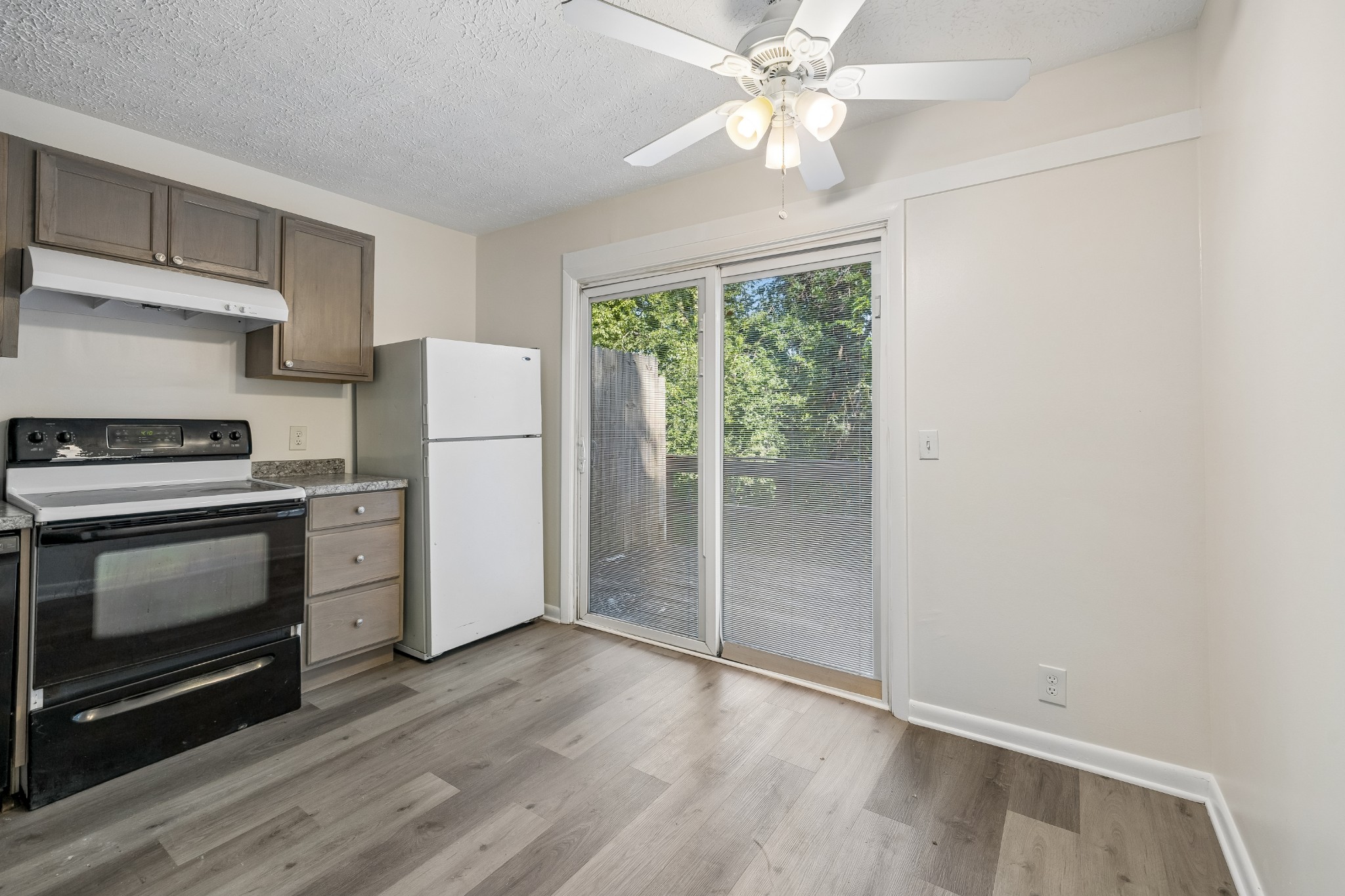 3245 Niagara Dr