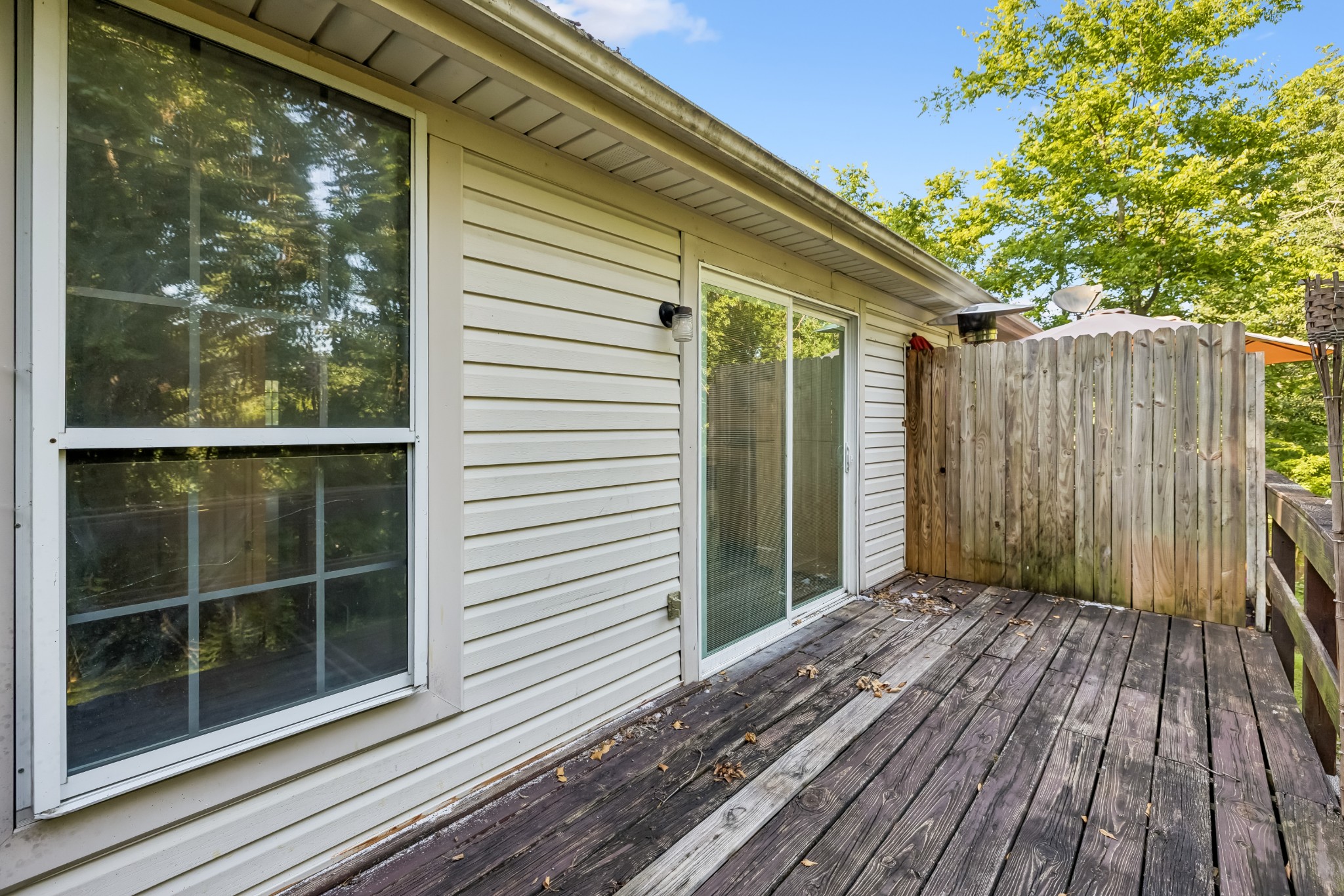 3245 Niagara Dr