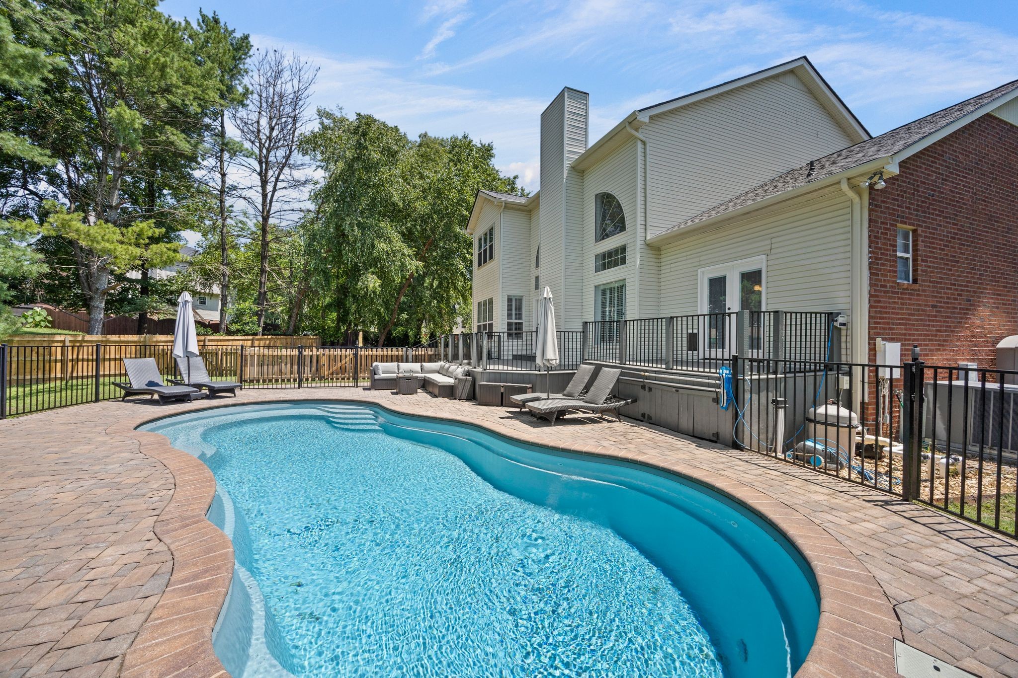 325 Kentons Way