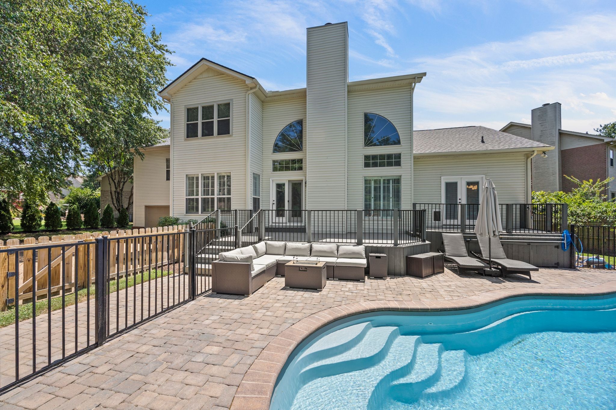 325 Kentons Way