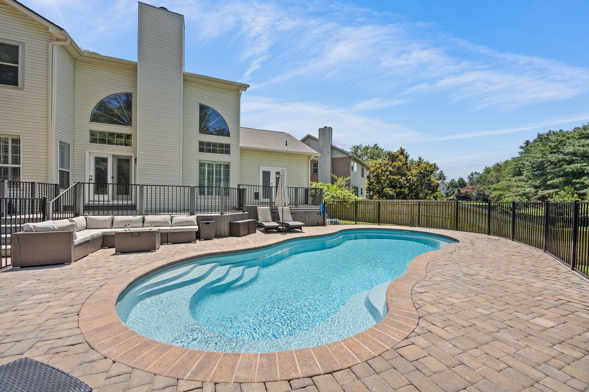 325 Kentons Way