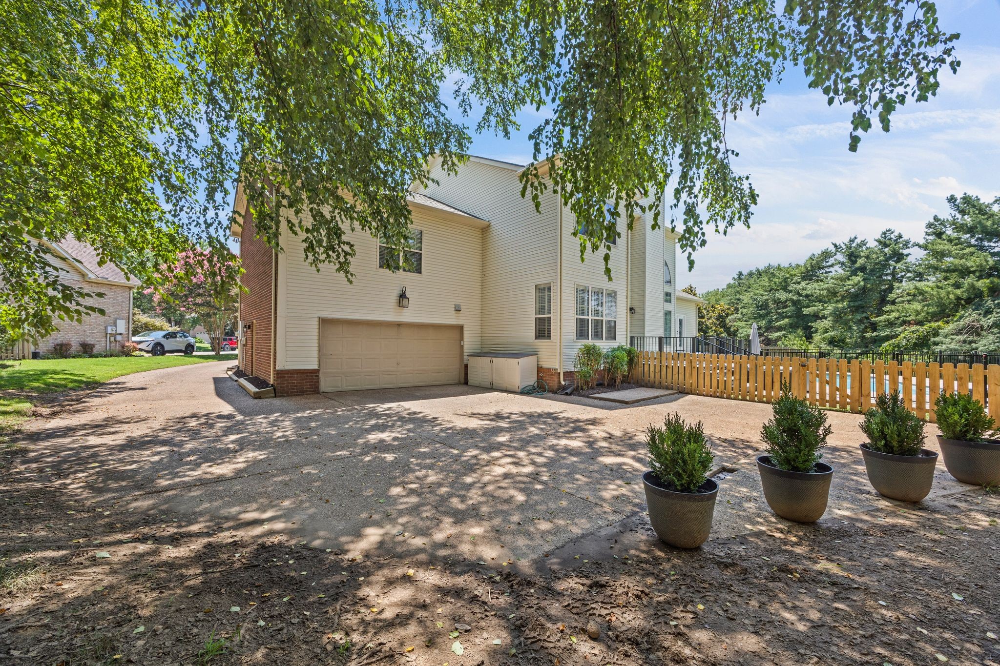325 Kentons Way