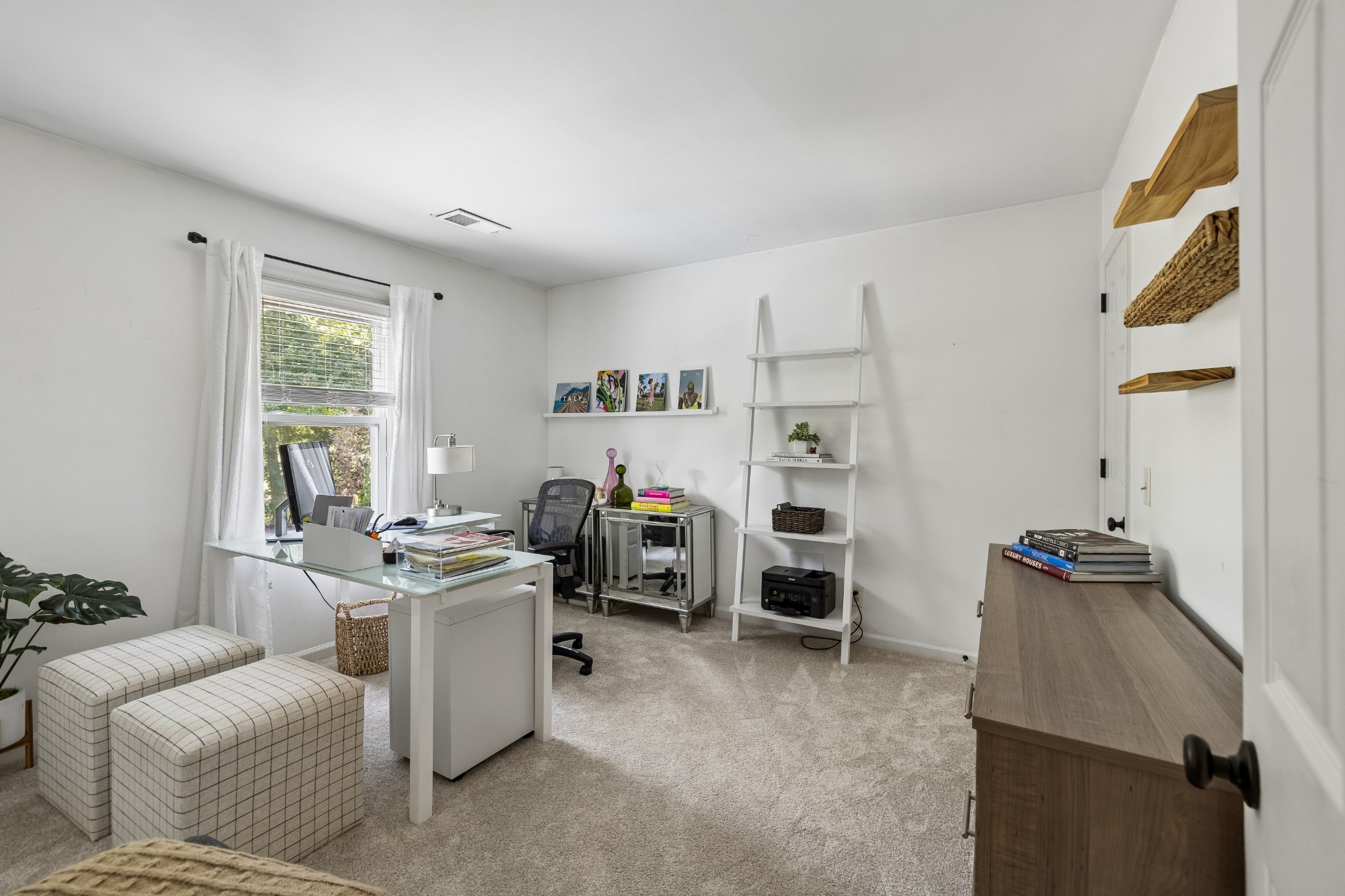 201 Deer Park Ln