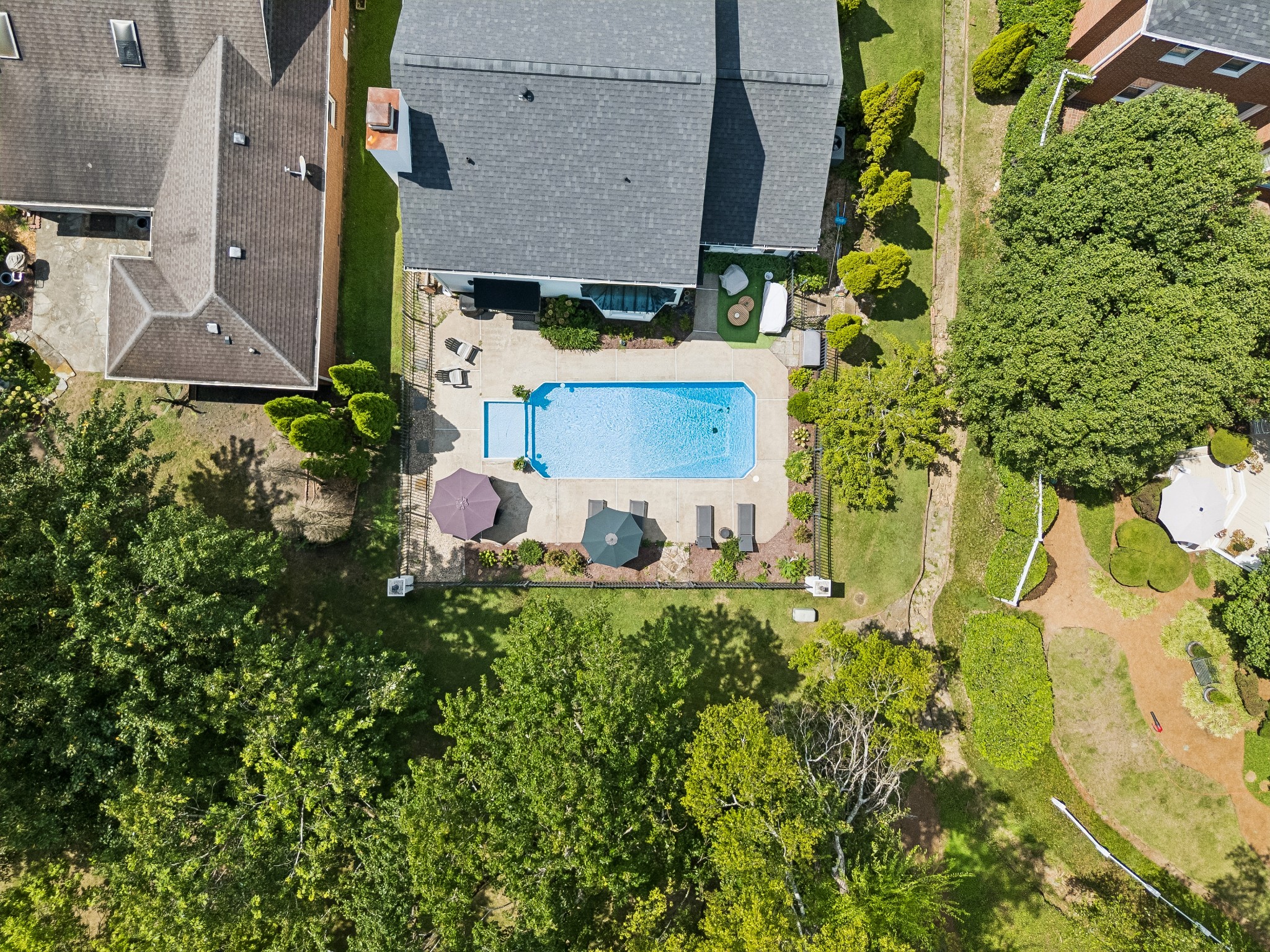 201 Deer Park Ln