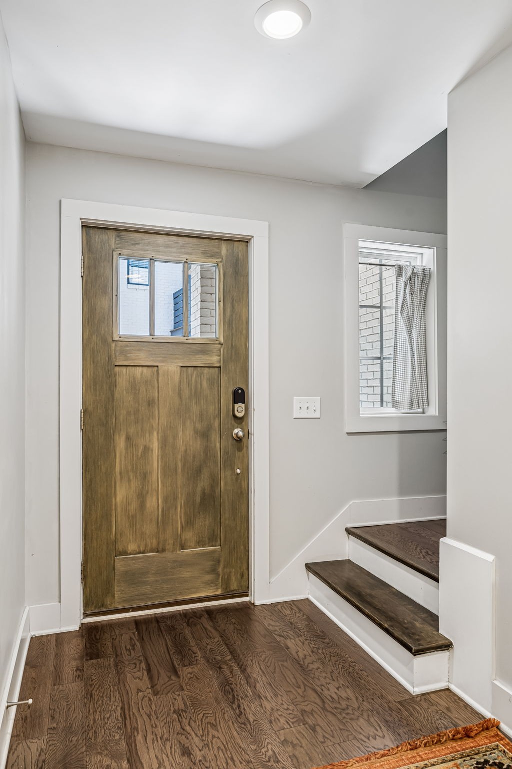 2021 Beech Ave Unit: 4