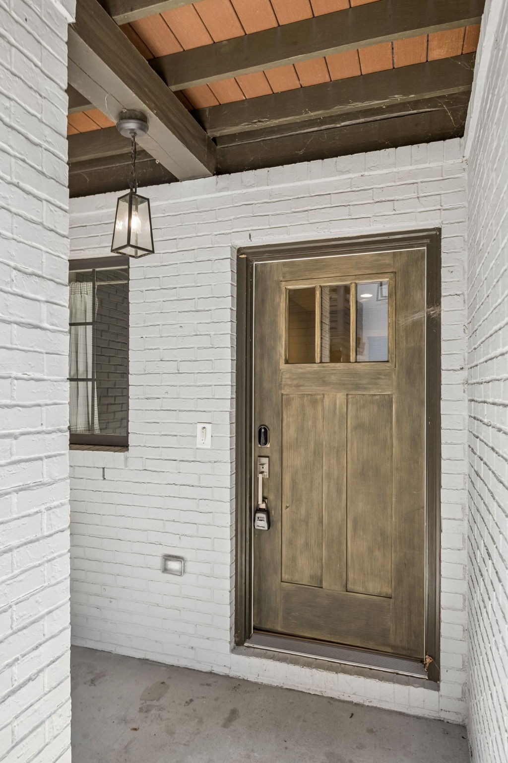 2021 Beech Ave Unit: 4