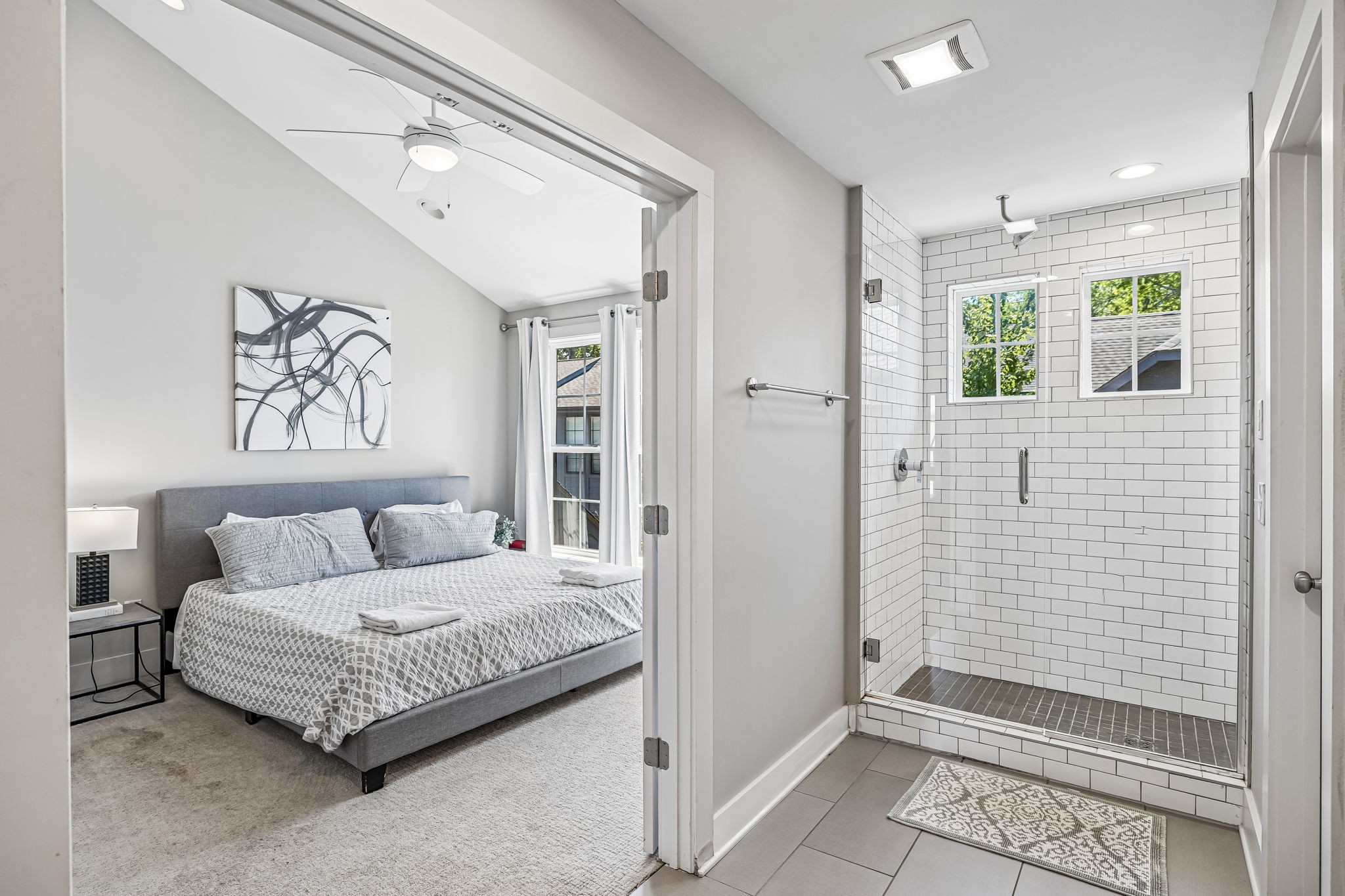 2021 Beech Ave Unit: 4