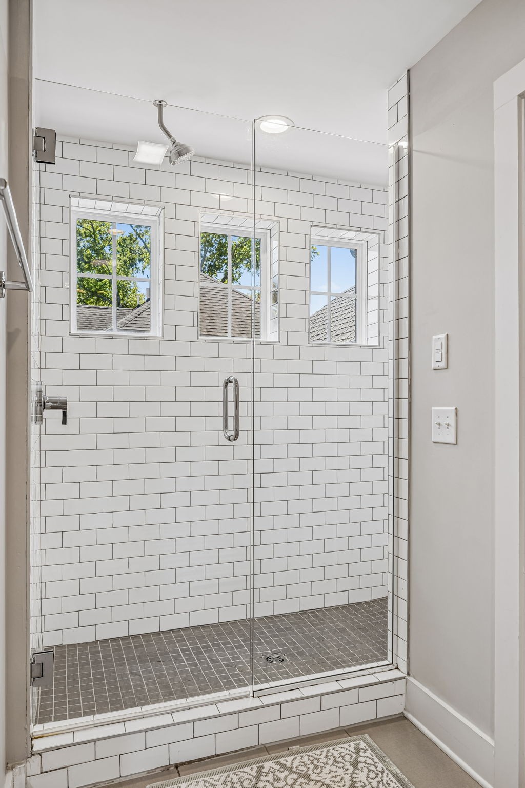 2021 Beech Ave Unit: 4