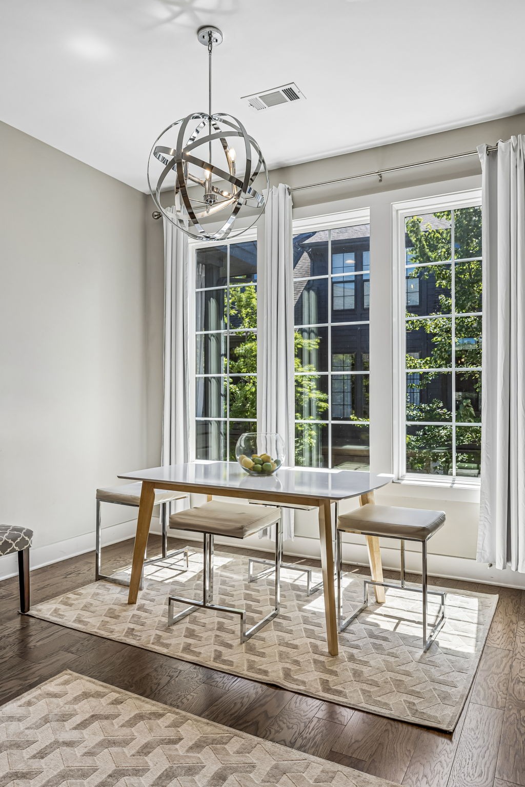 2021 Beech Ave Unit: 4