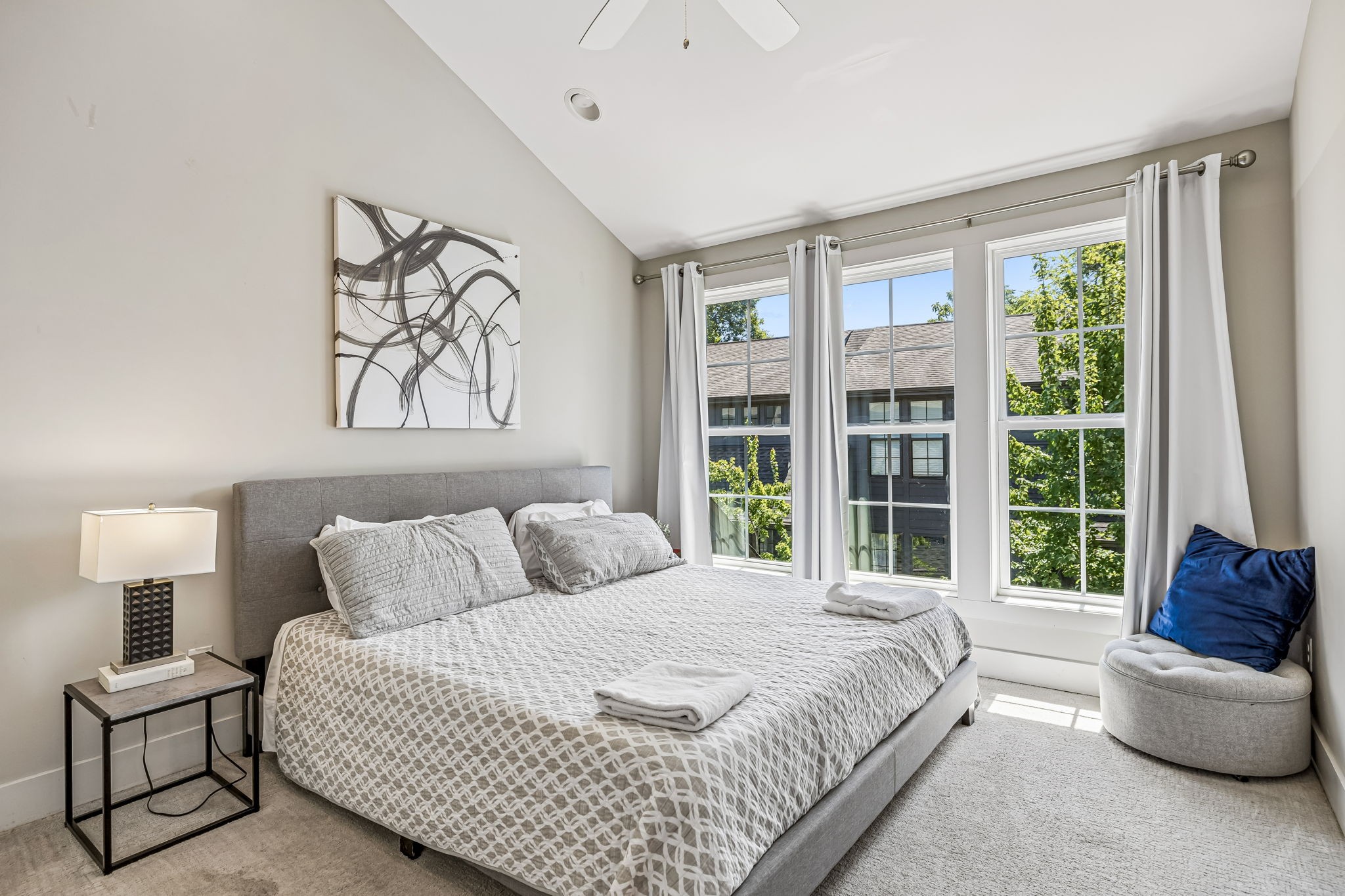 2021 Beech Ave Unit: 4