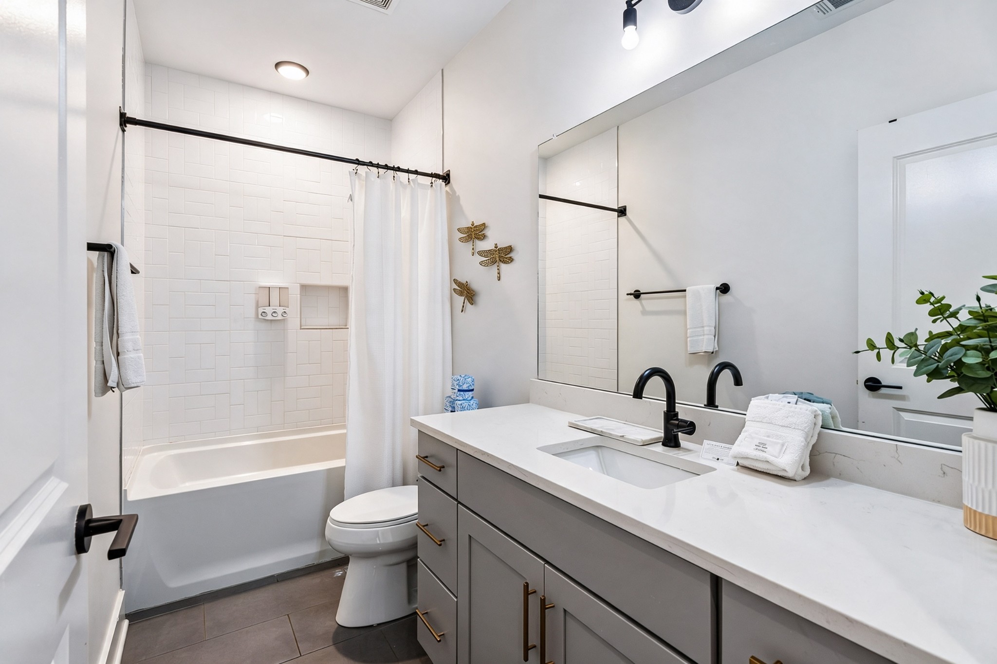 402 Cleveland St Unit: 2