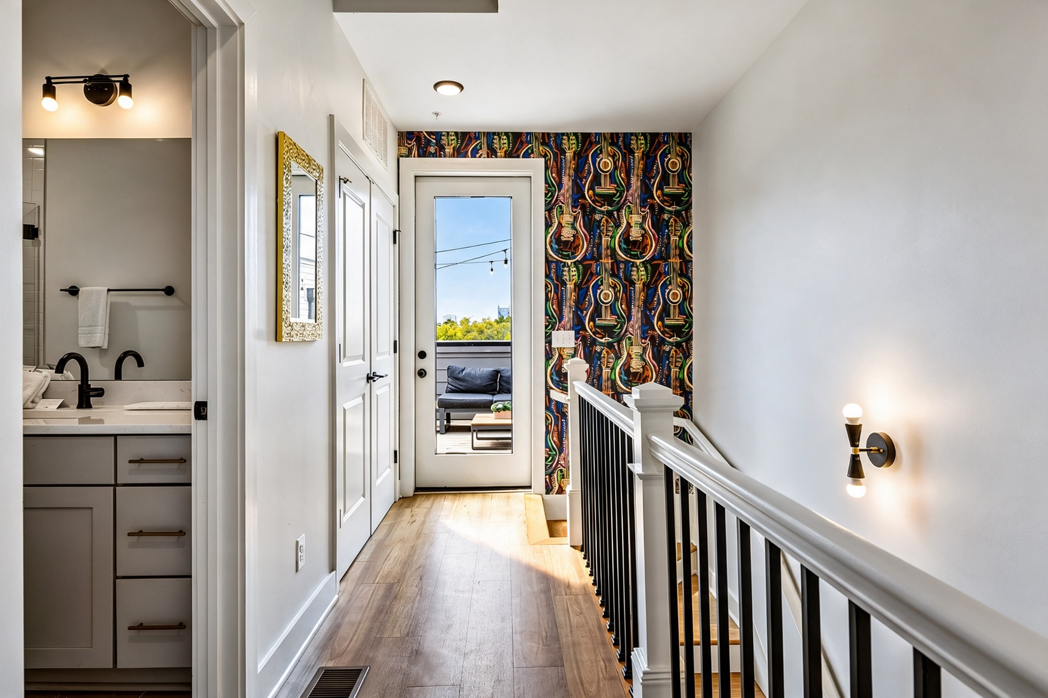 402 Cleveland St Unit: 2