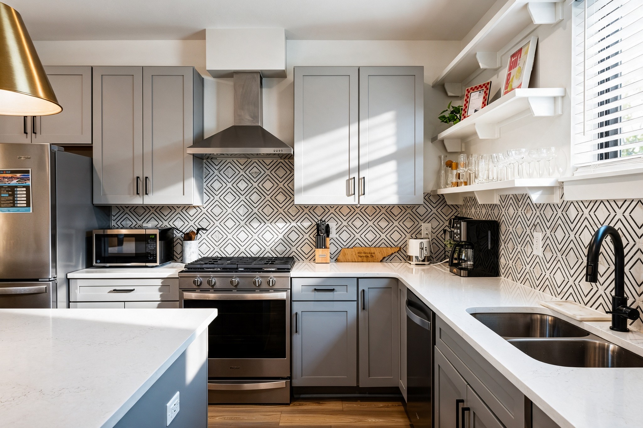 402 Cleveland St Unit: 2