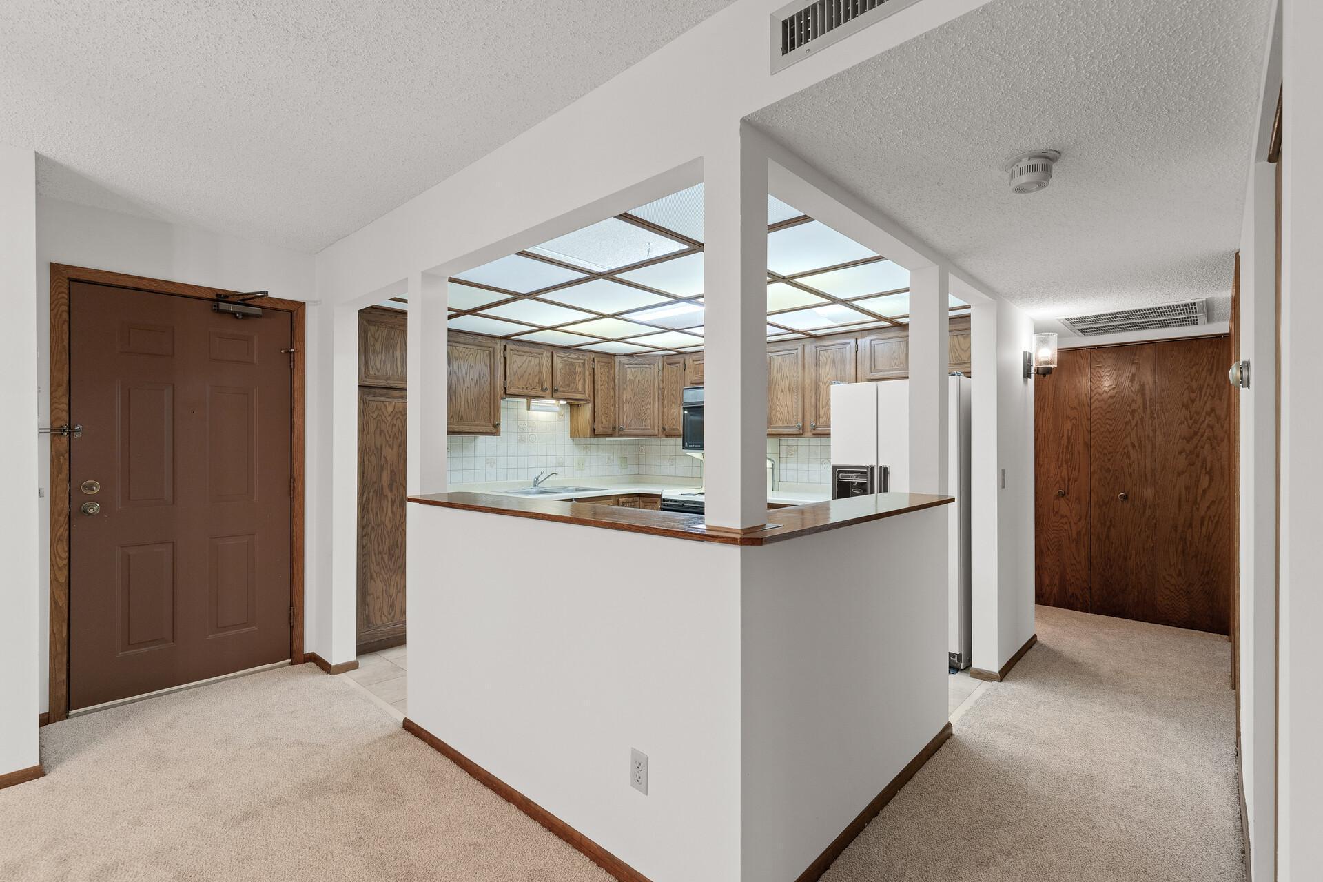 10540 43rd Avenue N Unit: 303