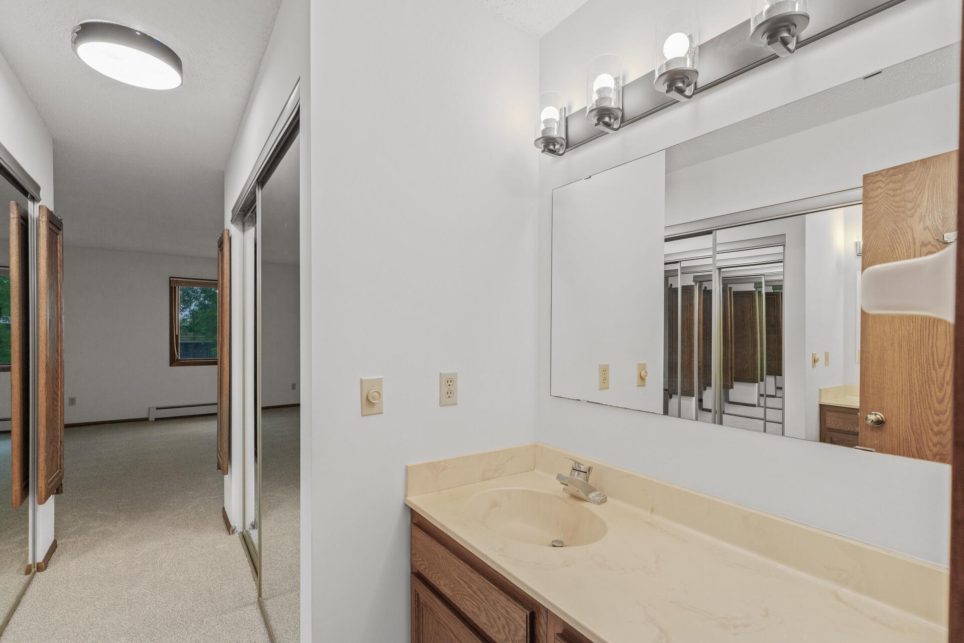 10540 43rd Avenue N Unit: 303