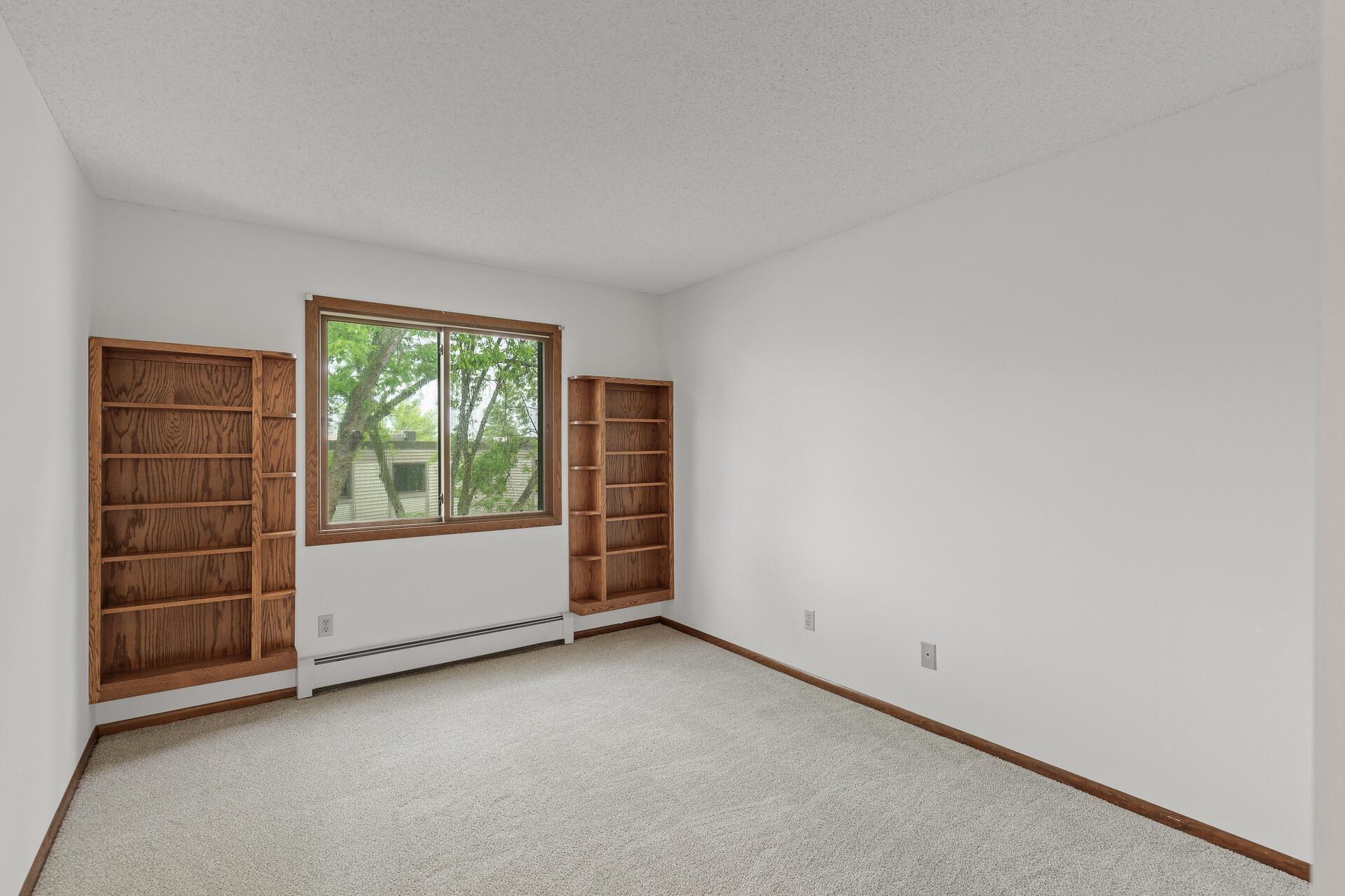 10540 43rd Avenue N Unit: 303