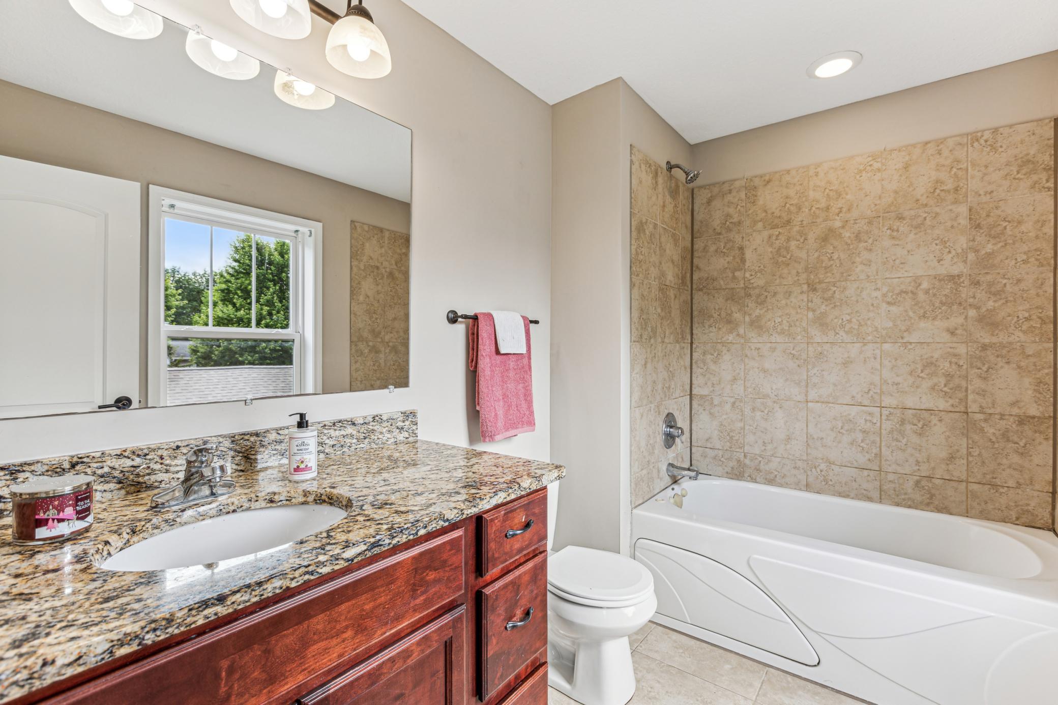 13326 Tulip Street NW