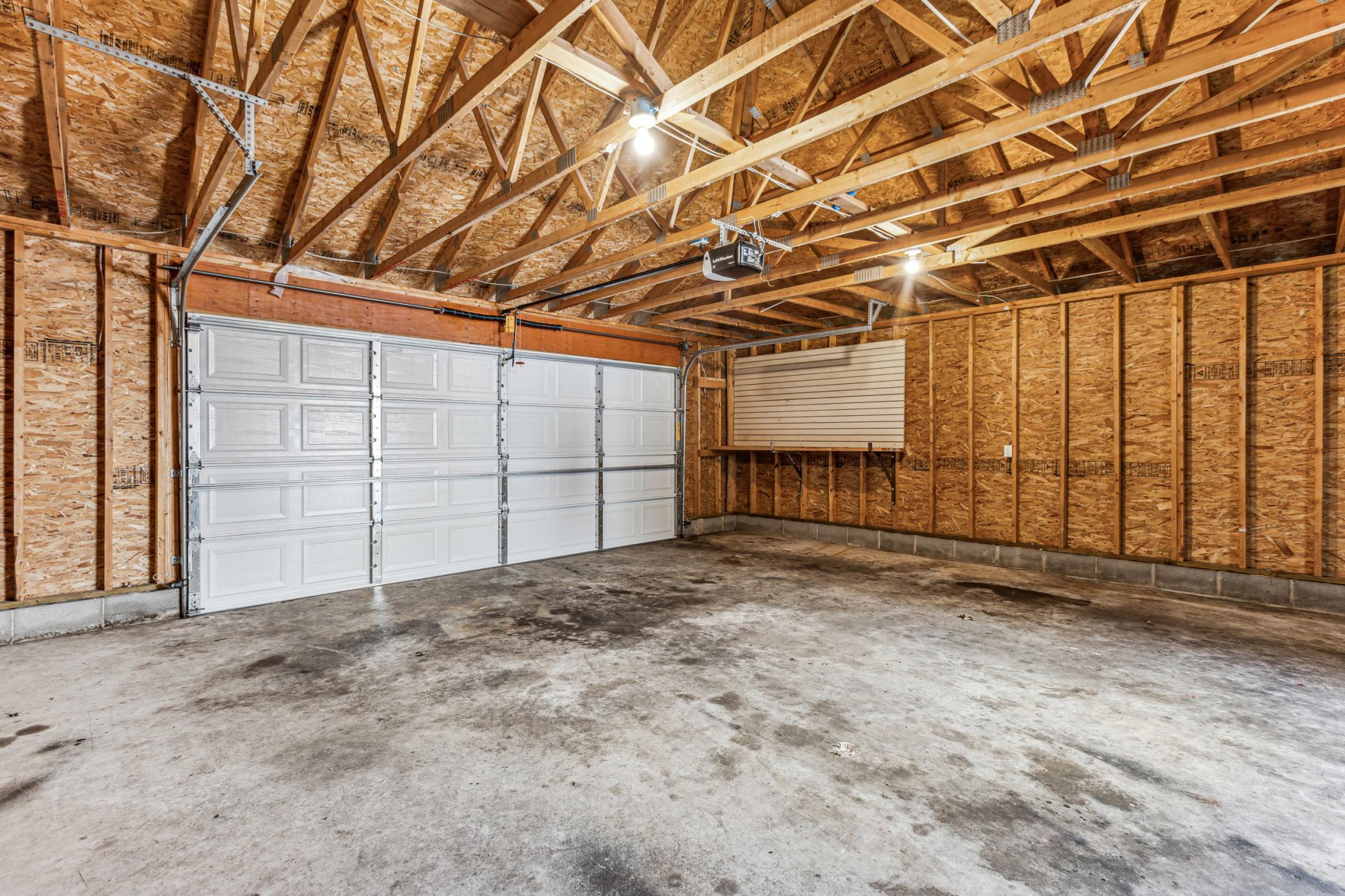 13326 Tulip Street NW