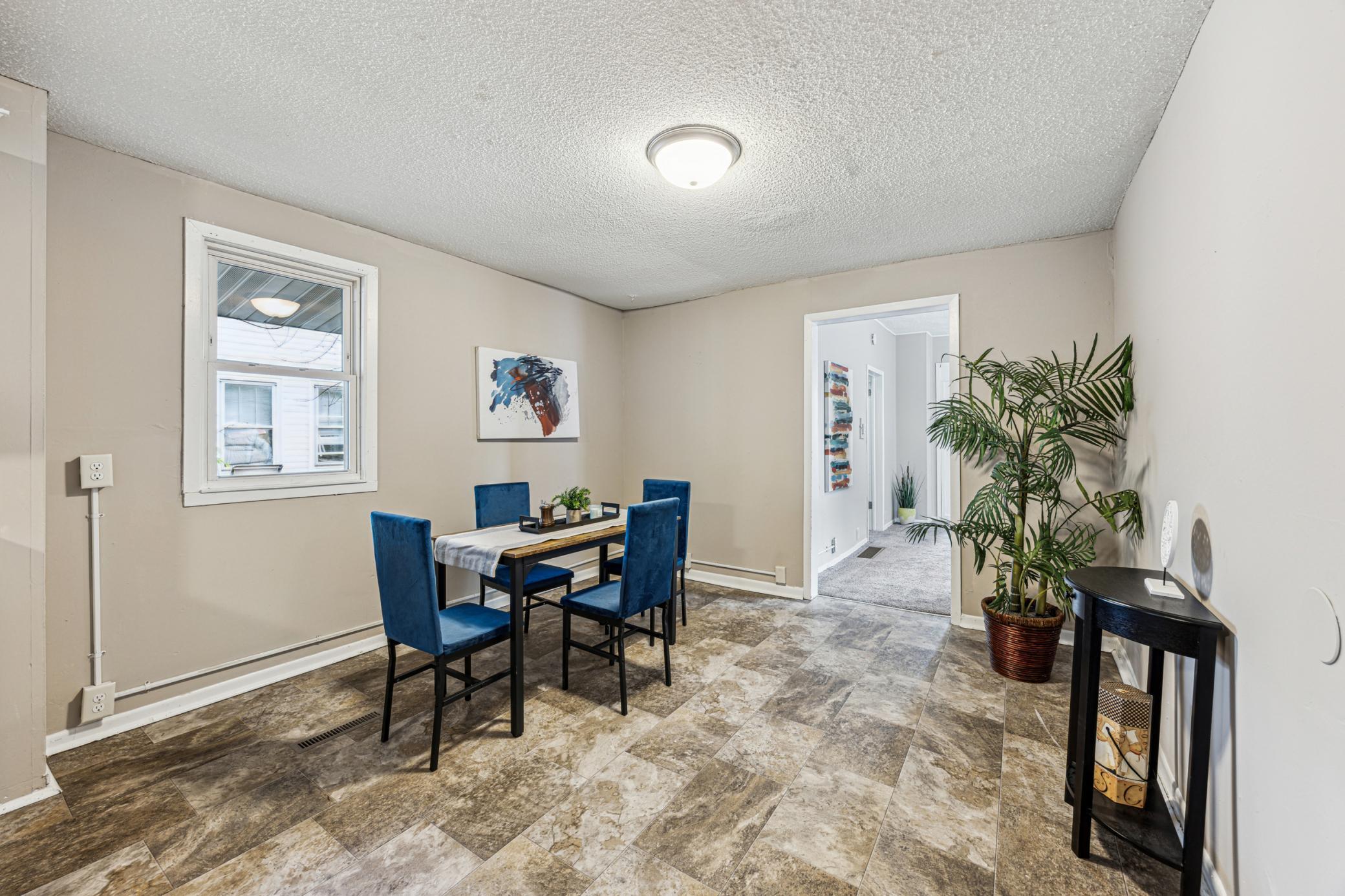 547 Western Avenue N