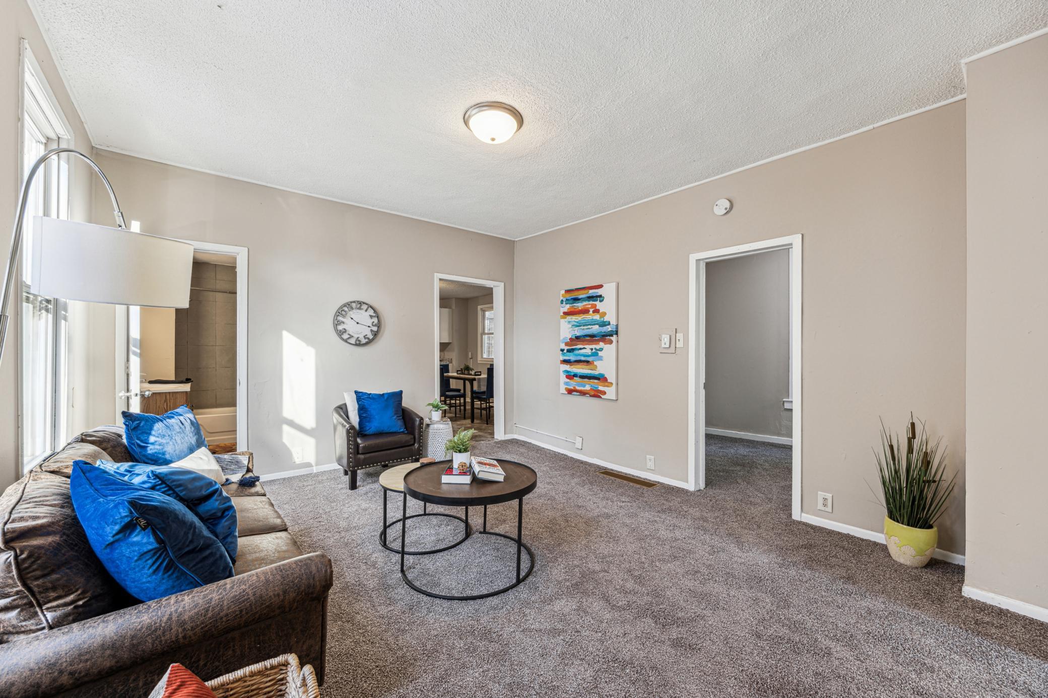 547 Western Avenue N