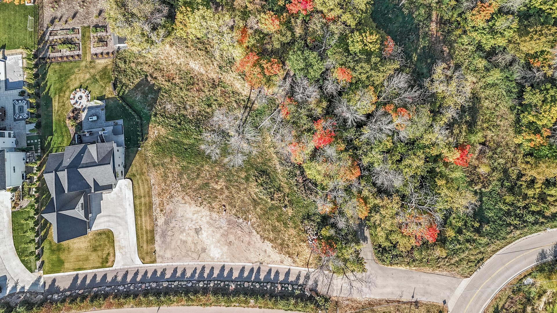 1040 Old Long Lake Road
