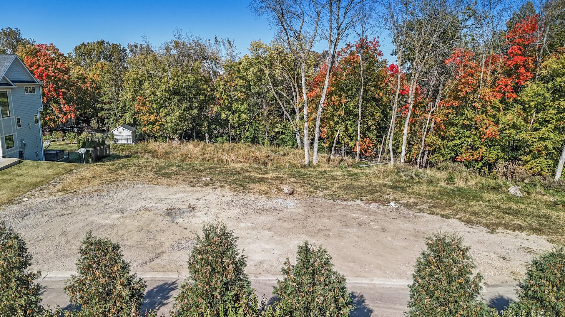 1040 Old Long Lake Road