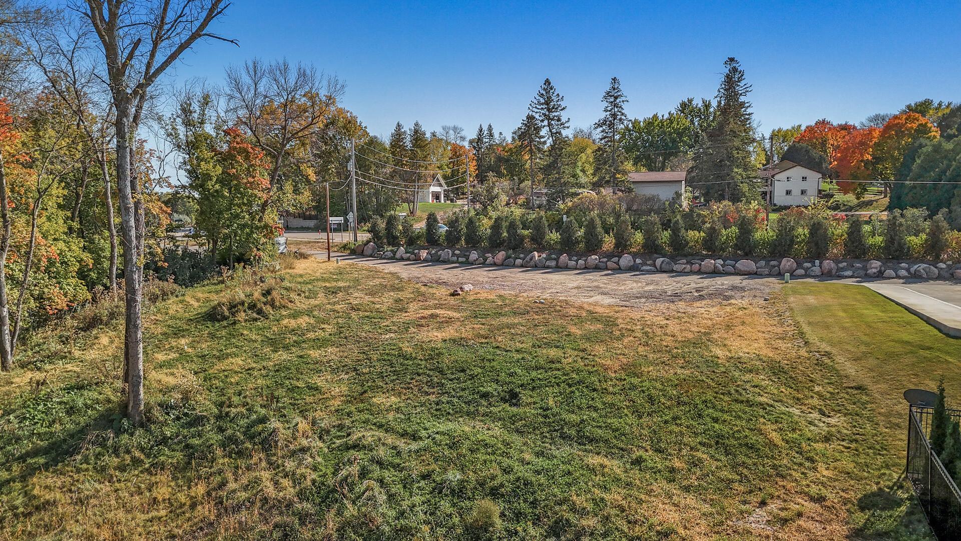 1040 Old Long Lake Road
