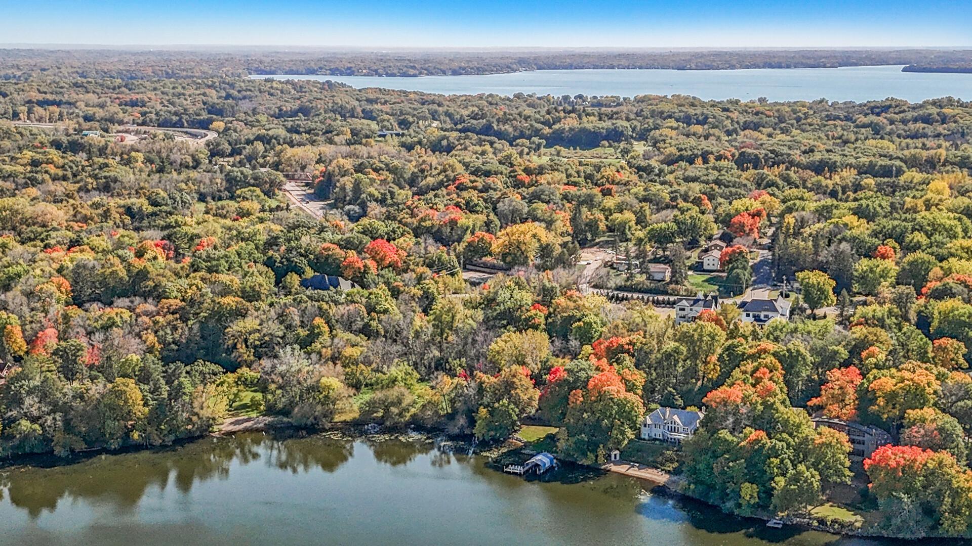 1040 Old Long Lake Road