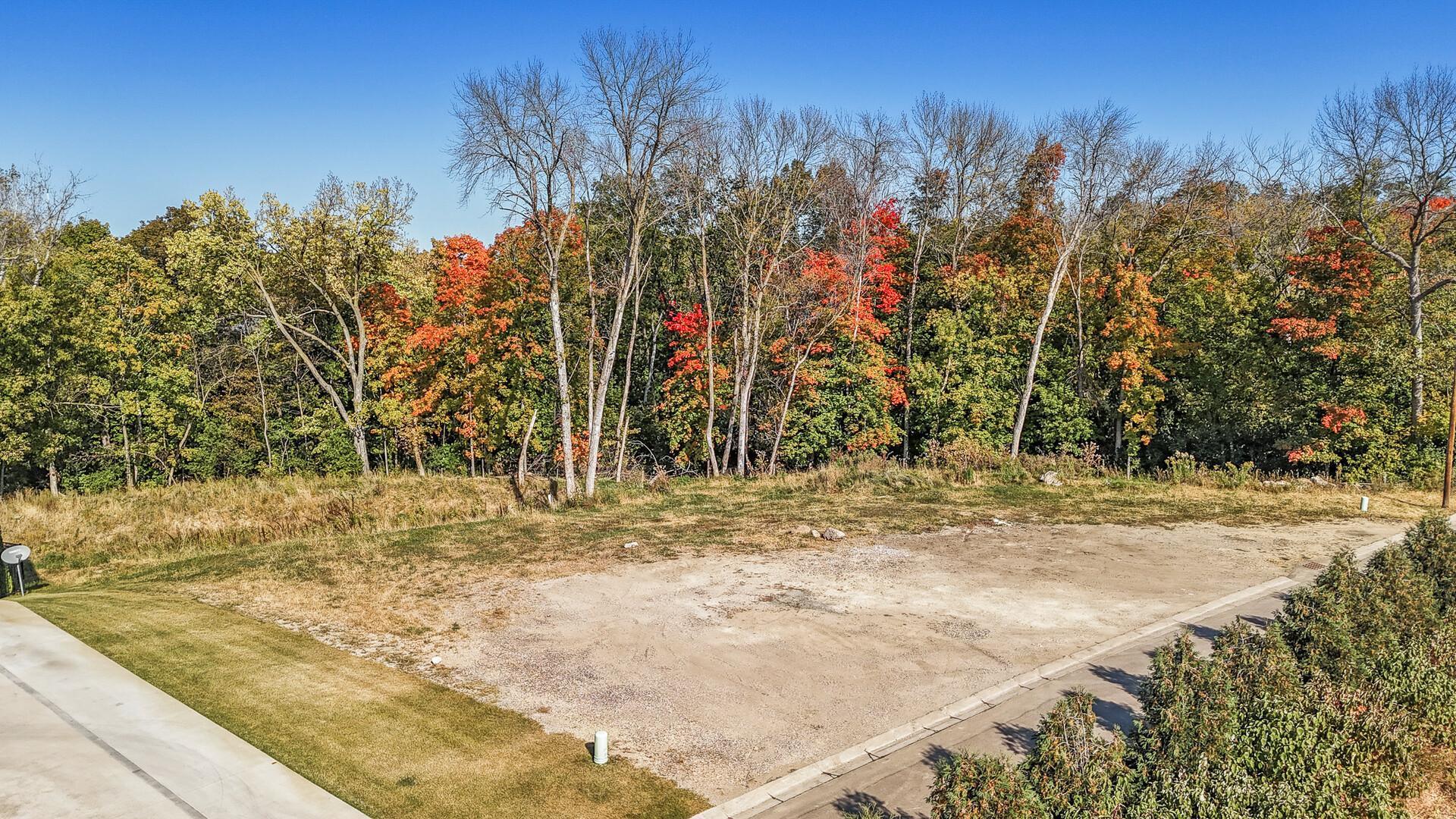 1040 Old Long Lake Road
