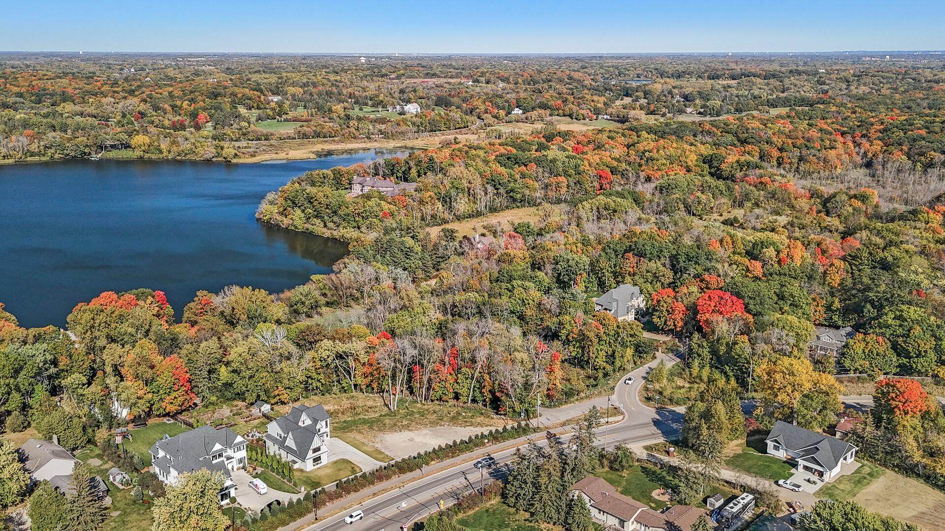 1040 Old Long Lake Road