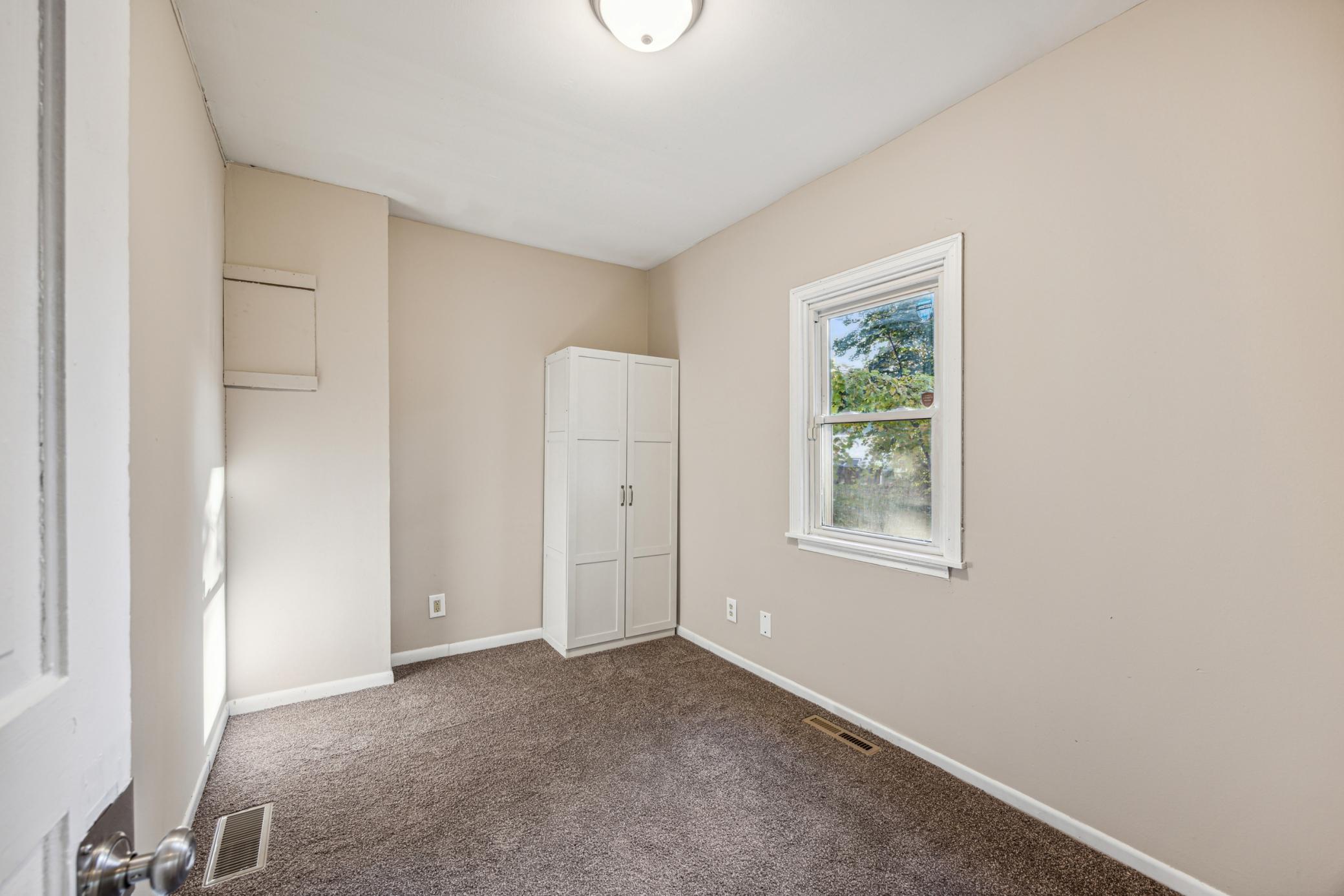 3022 Vincent Avenue N