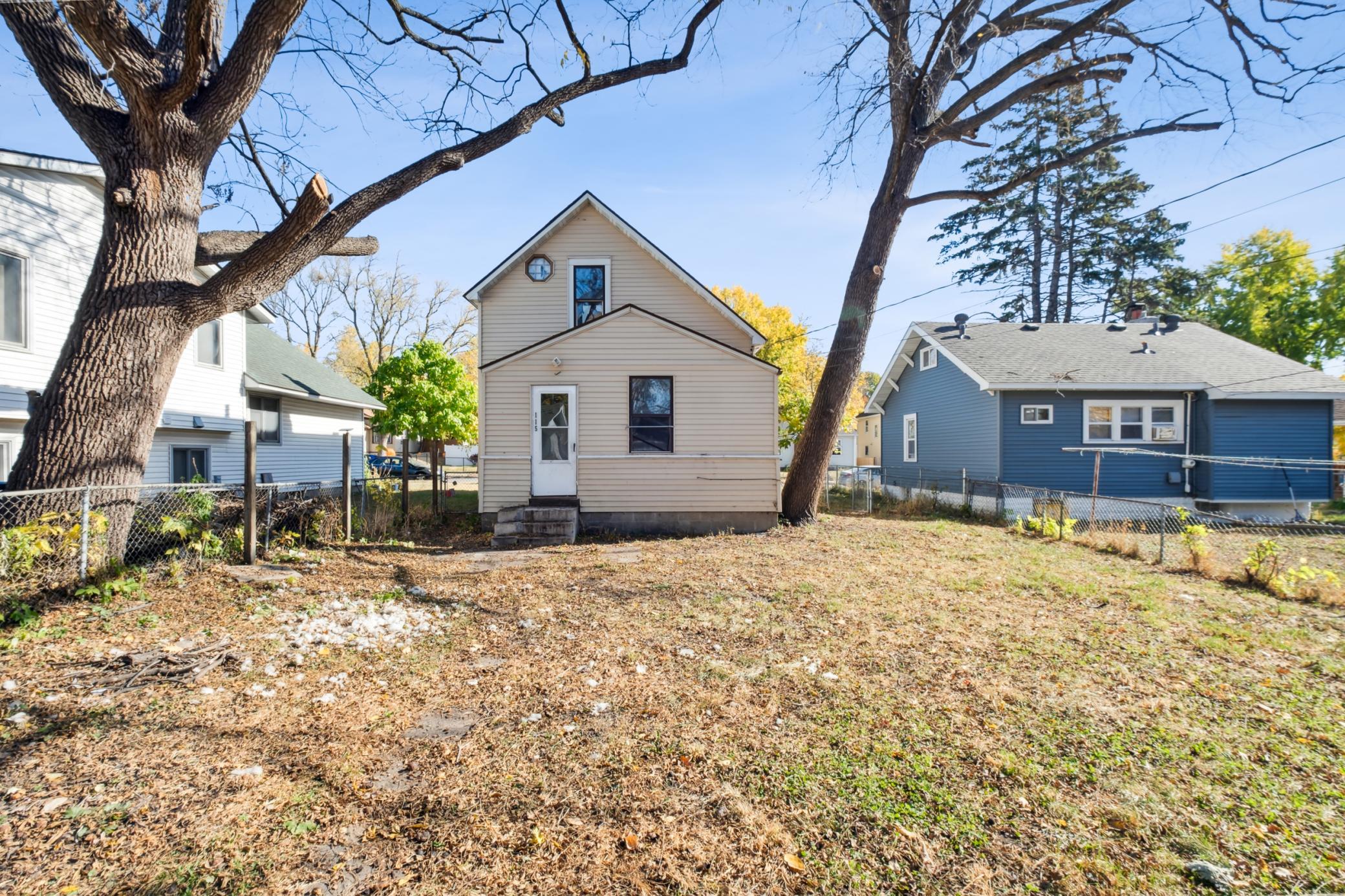 3115 Thomas Avenue N