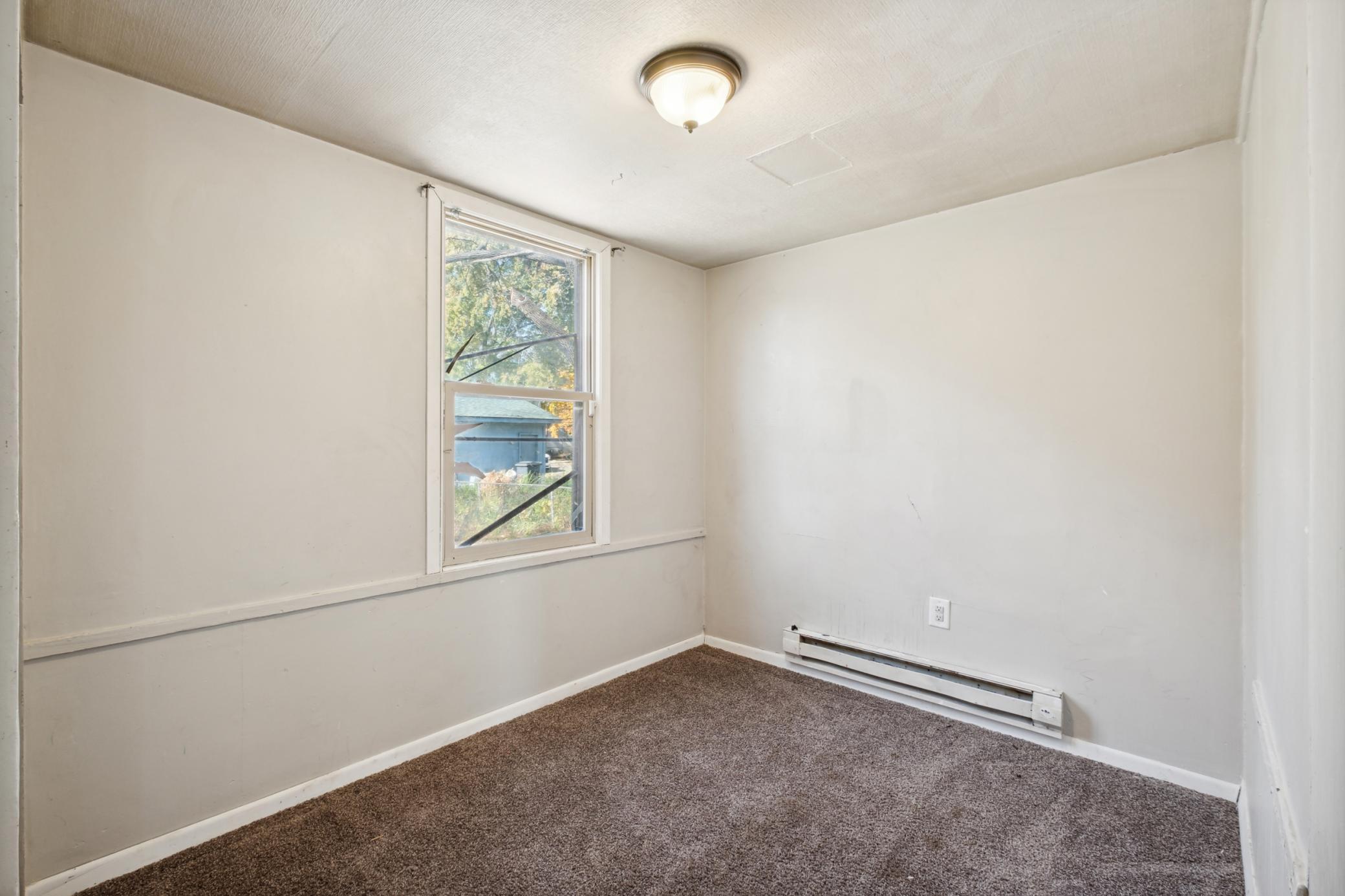 3115 Thomas Avenue N