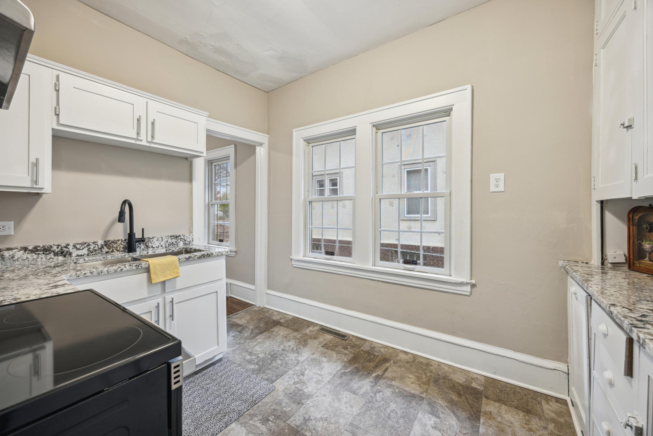 3607 Colfax Avenue N