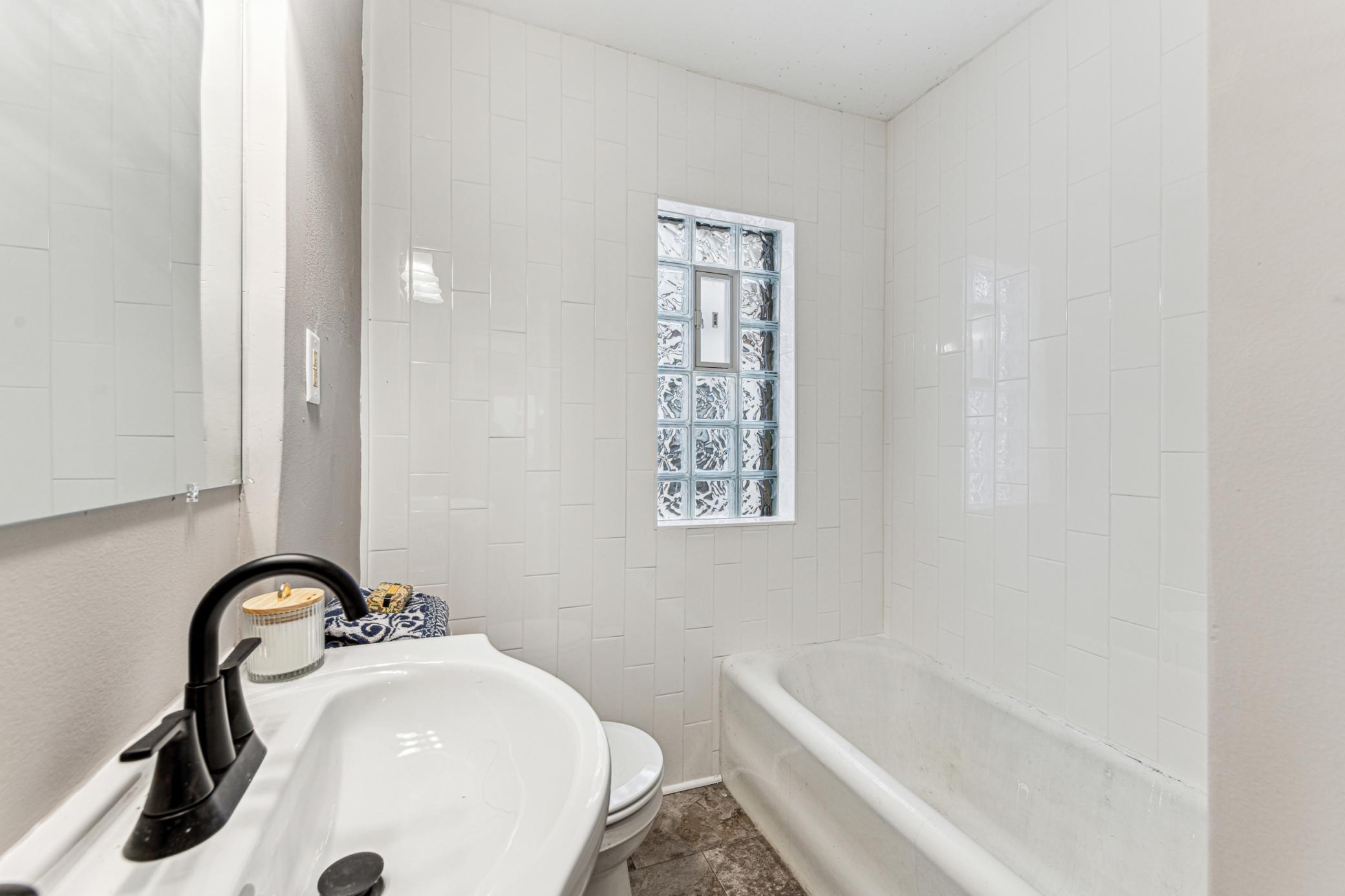 3549 Aldrich Avenue N